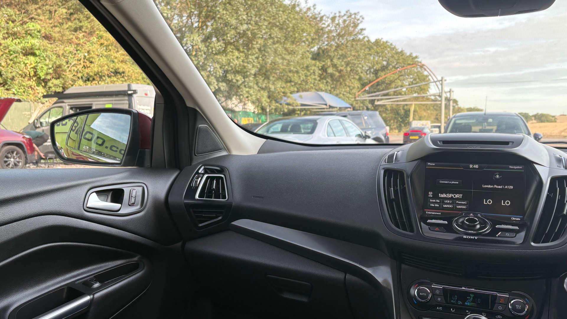 Ford Kuga view 35
