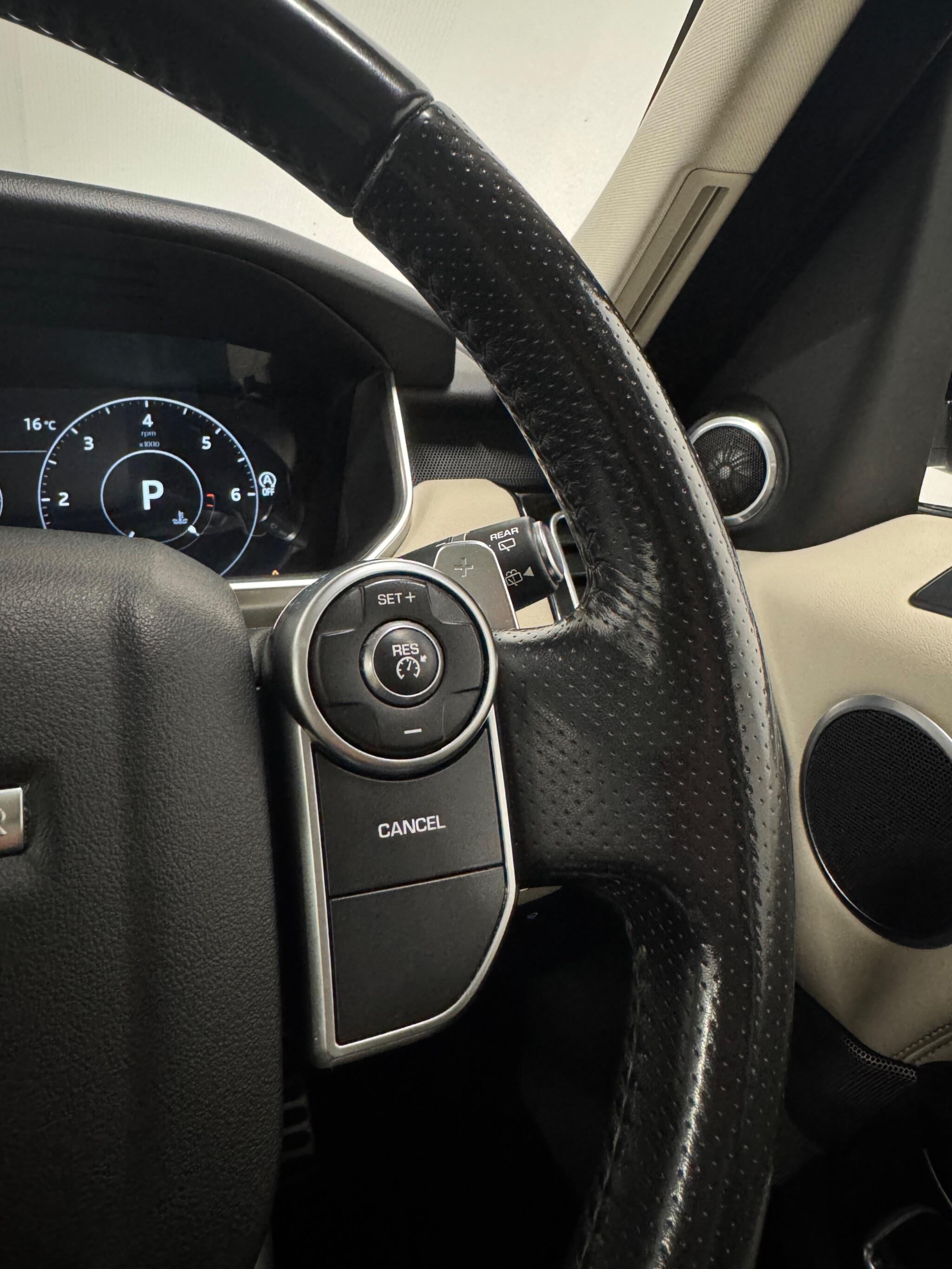 Land Rover Range Rover Sport view 30