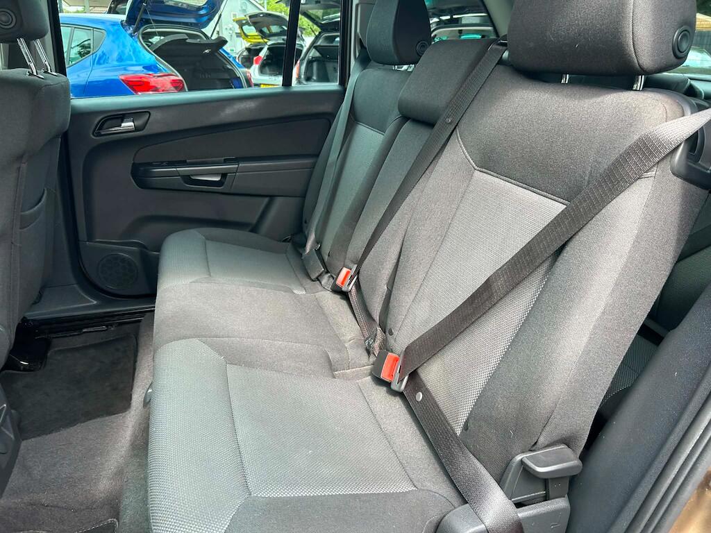 Vauxhall Zafira view 17
