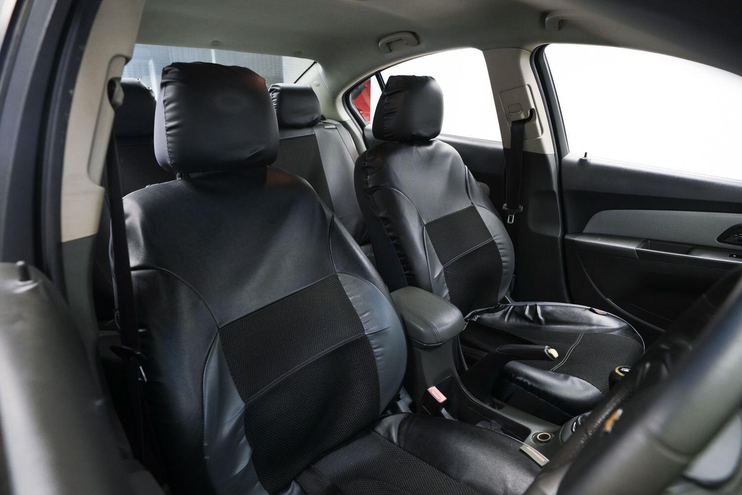 Chevrolet Cruze view 9