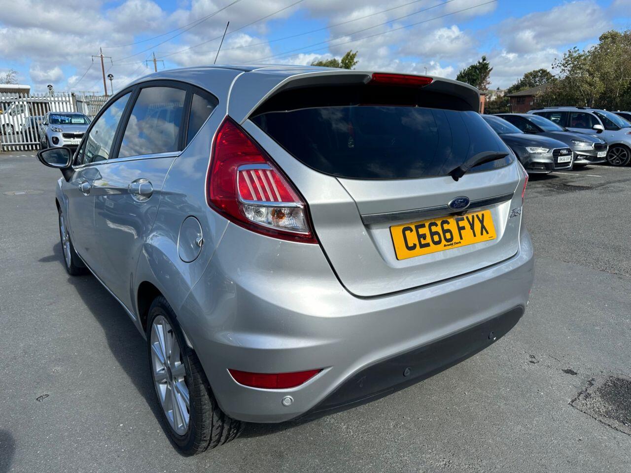 Ford Fiesta view 18