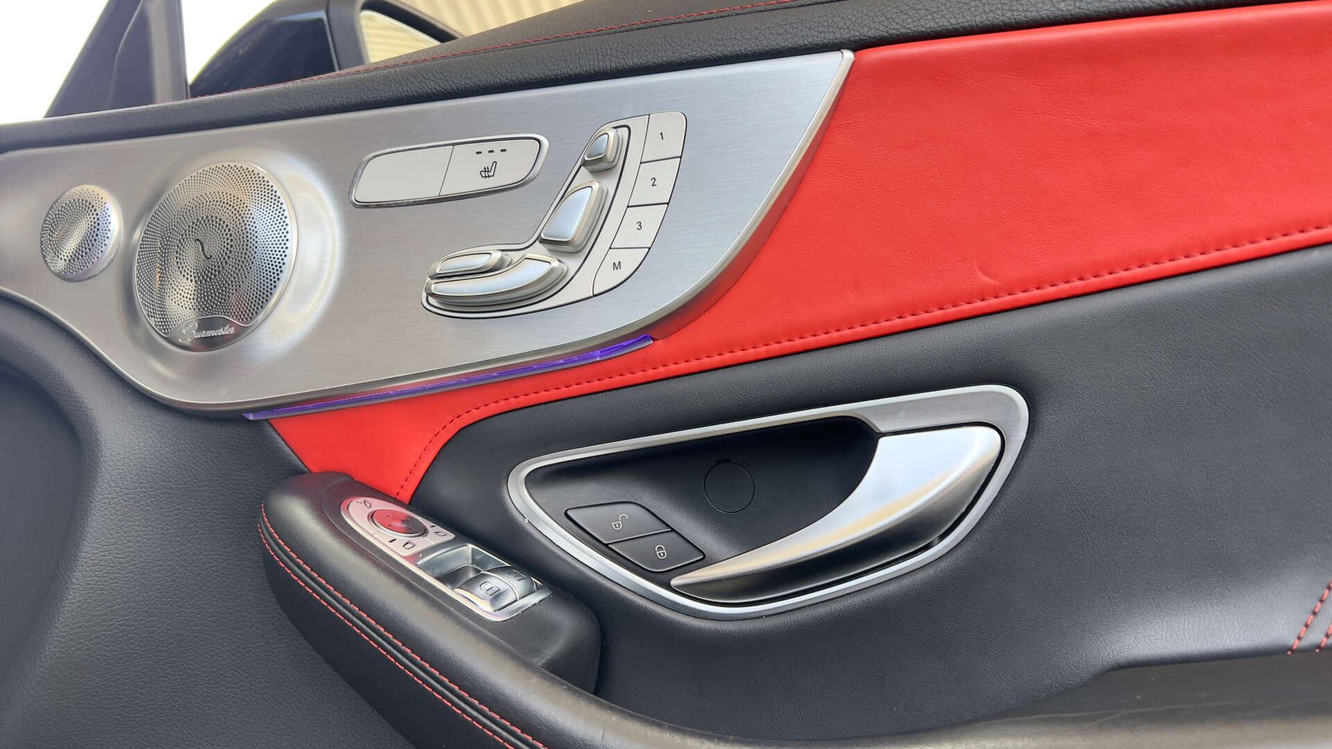 Mercedes-Benz C-Class view 8