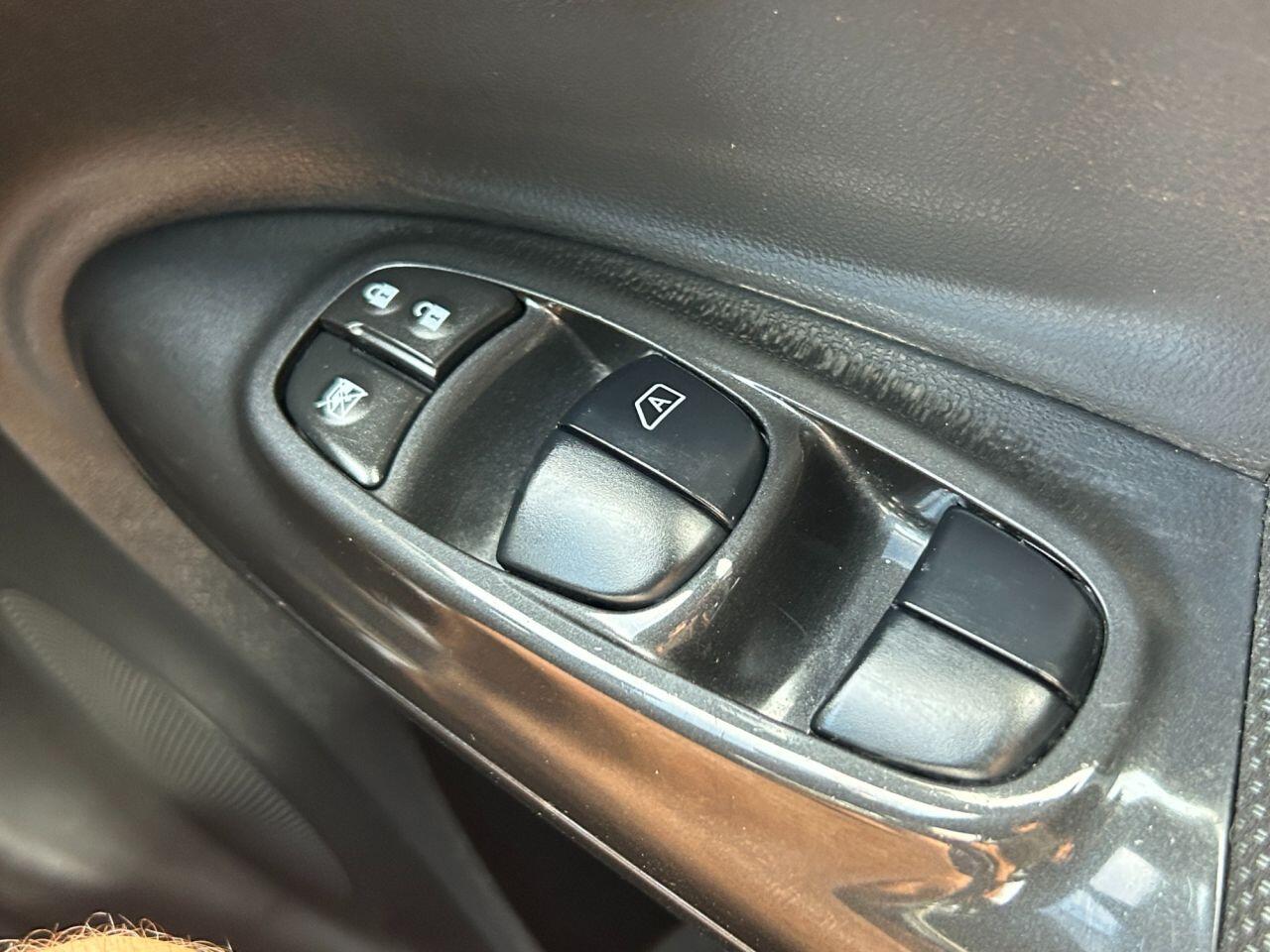 Nissan Juke view 24