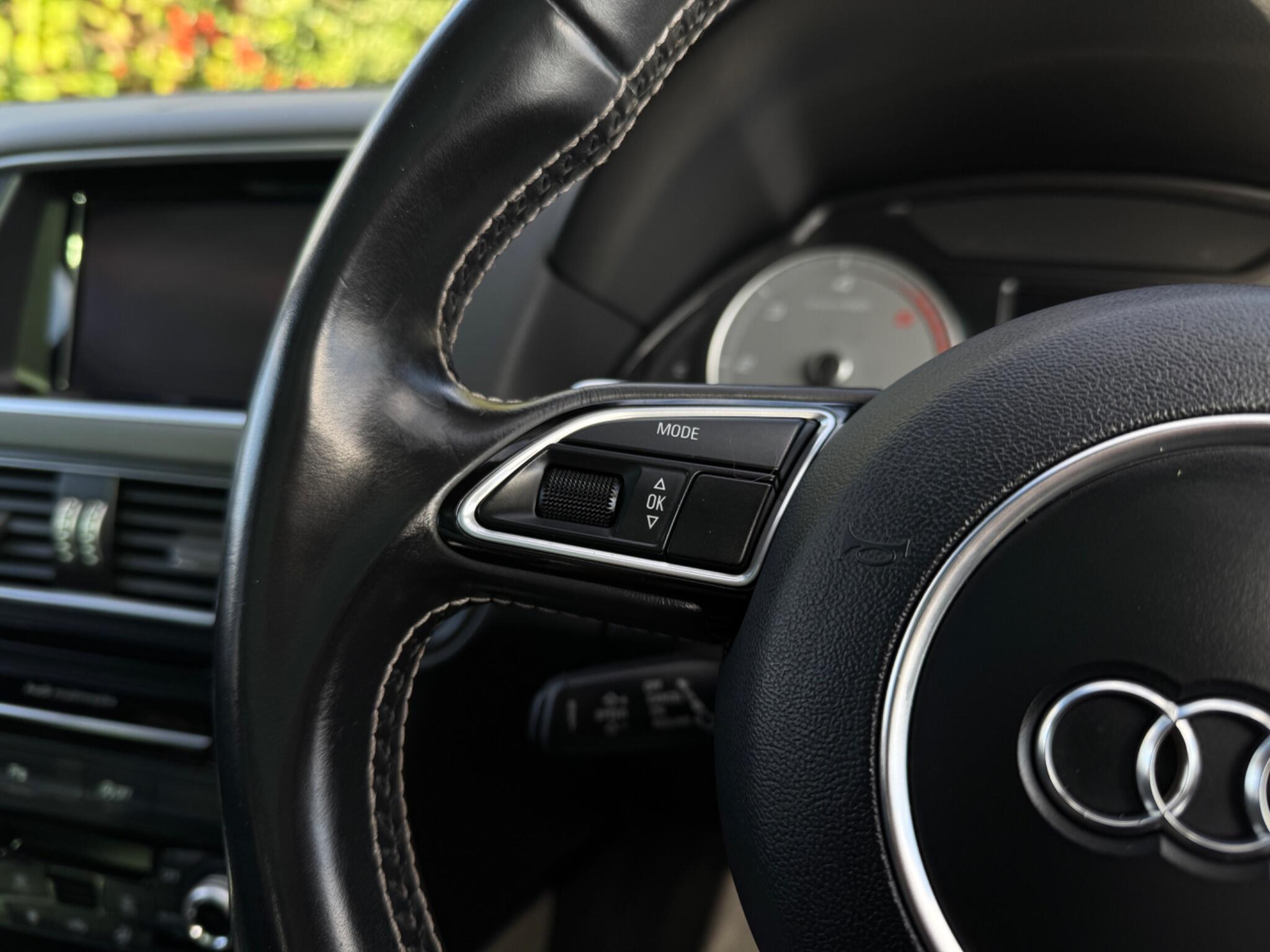 Audi SQ5 view 26