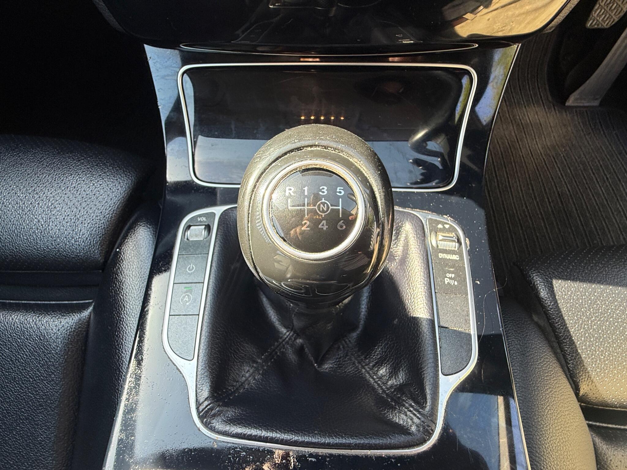 2017 Mercedes-Benz C Class image 22