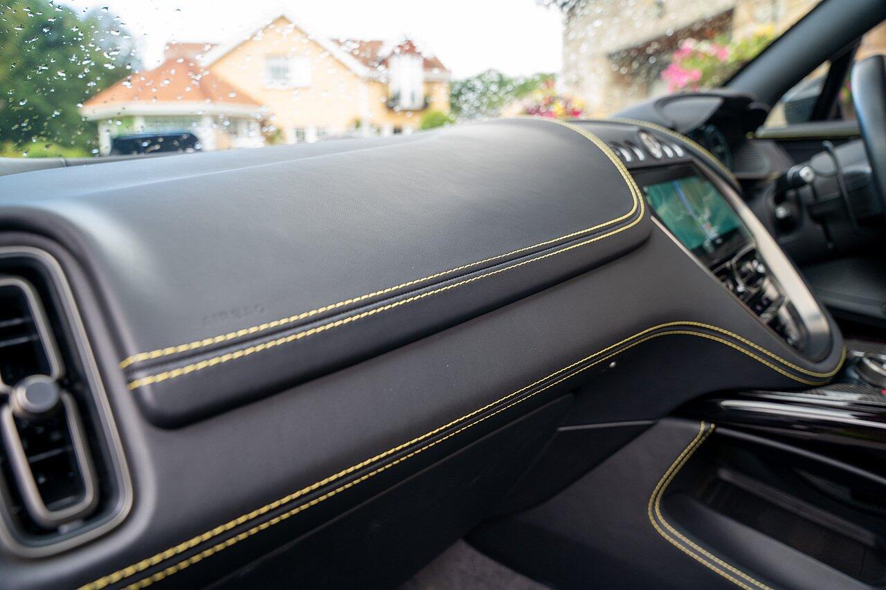Aston Martin DBX view 74