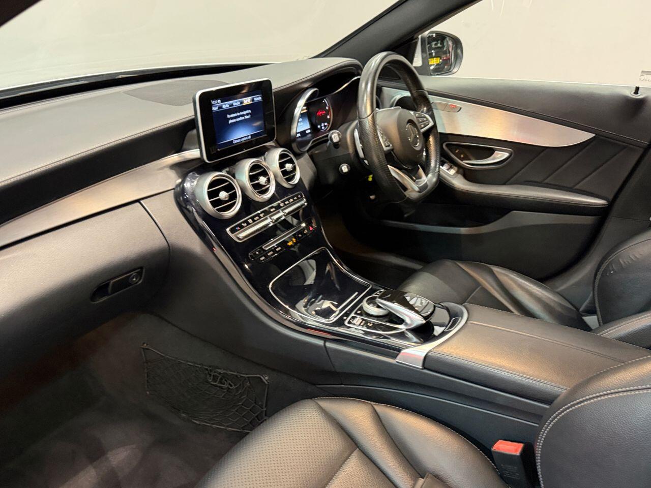 Mercedes-Benz C Class view 29