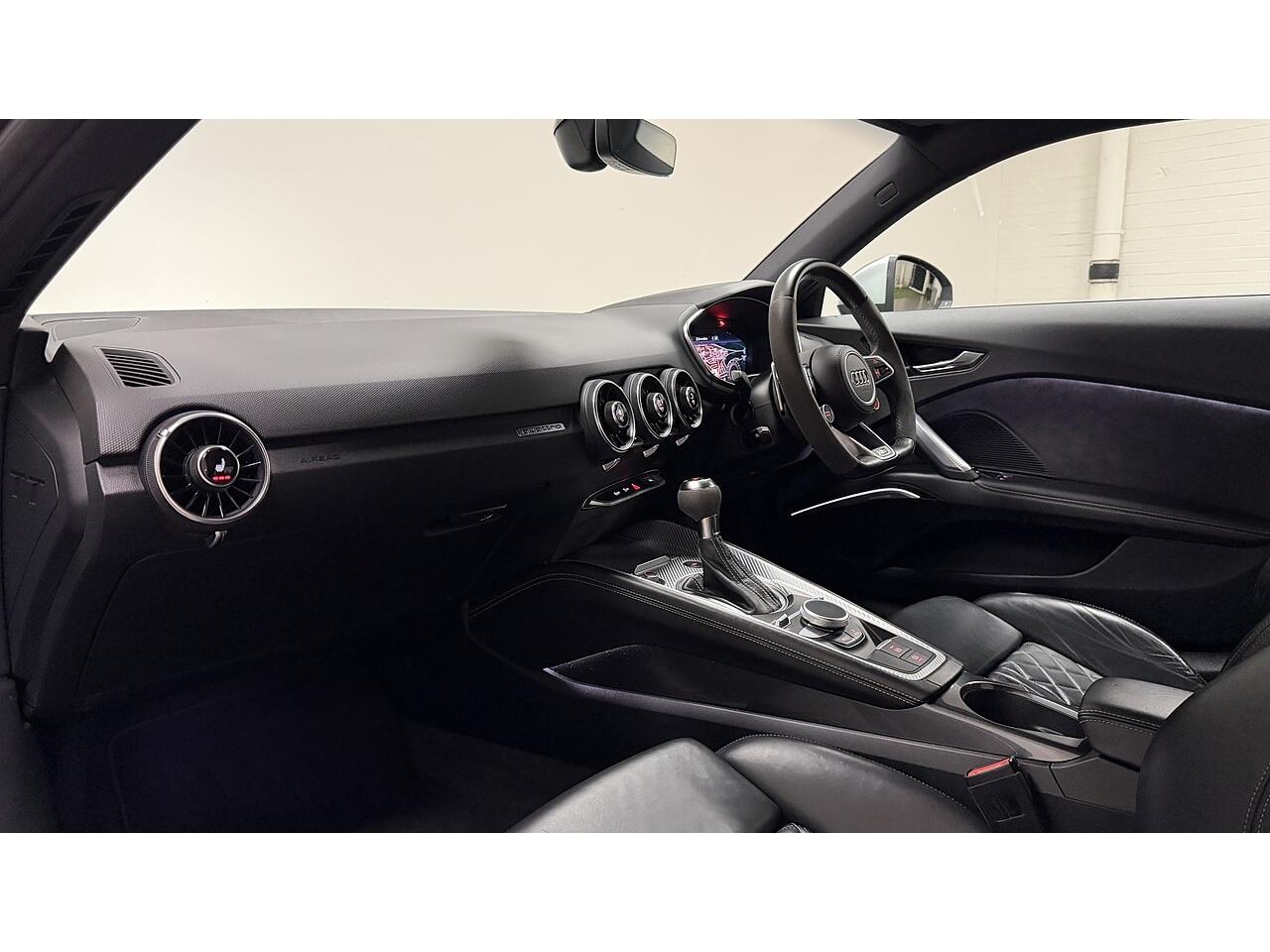 Audi TT RS view 23
