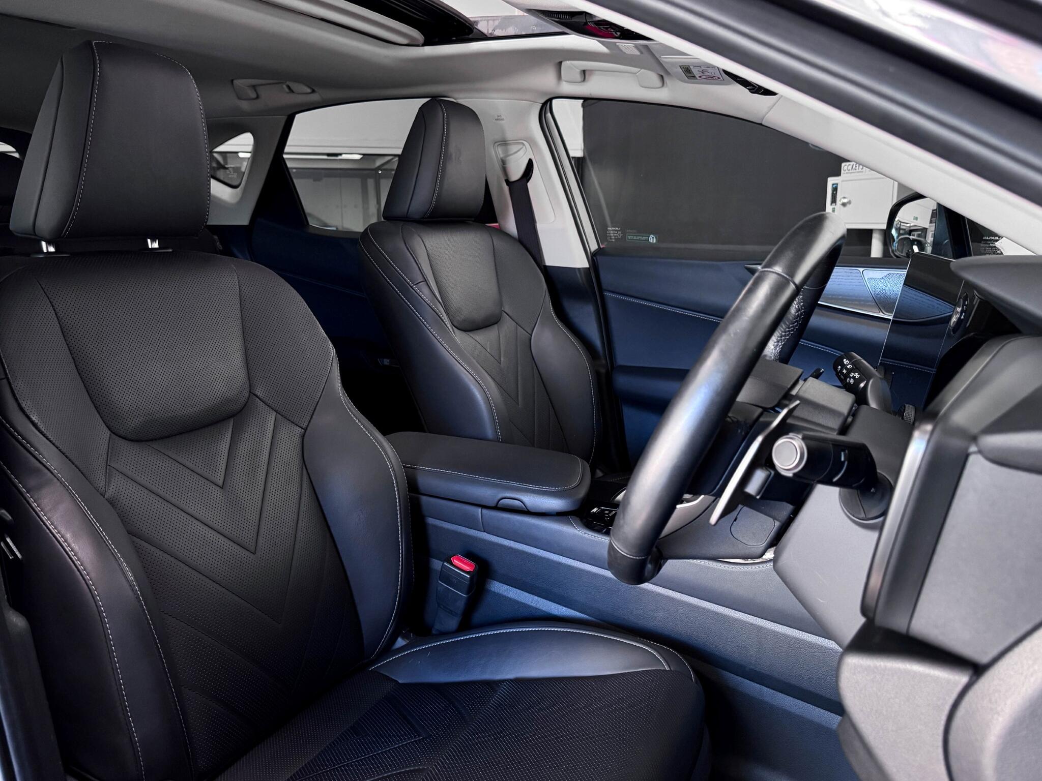 Lexus NX view 21