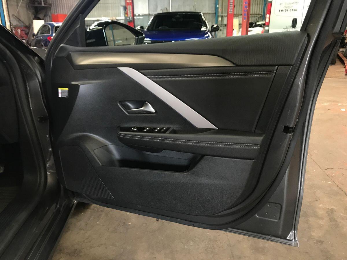 Vauxhall Astra view 16