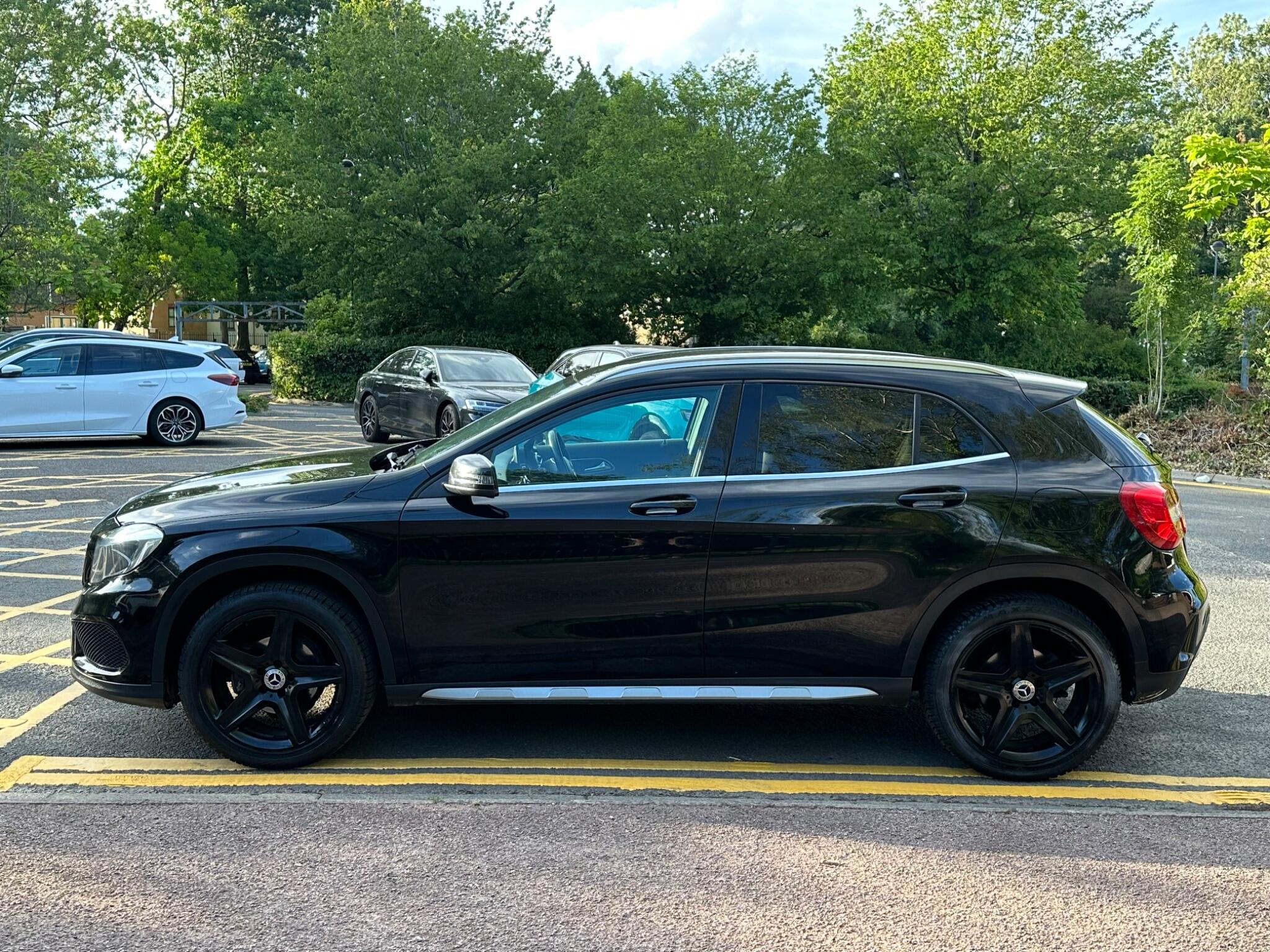 Mercedes-Benz Gla view 7