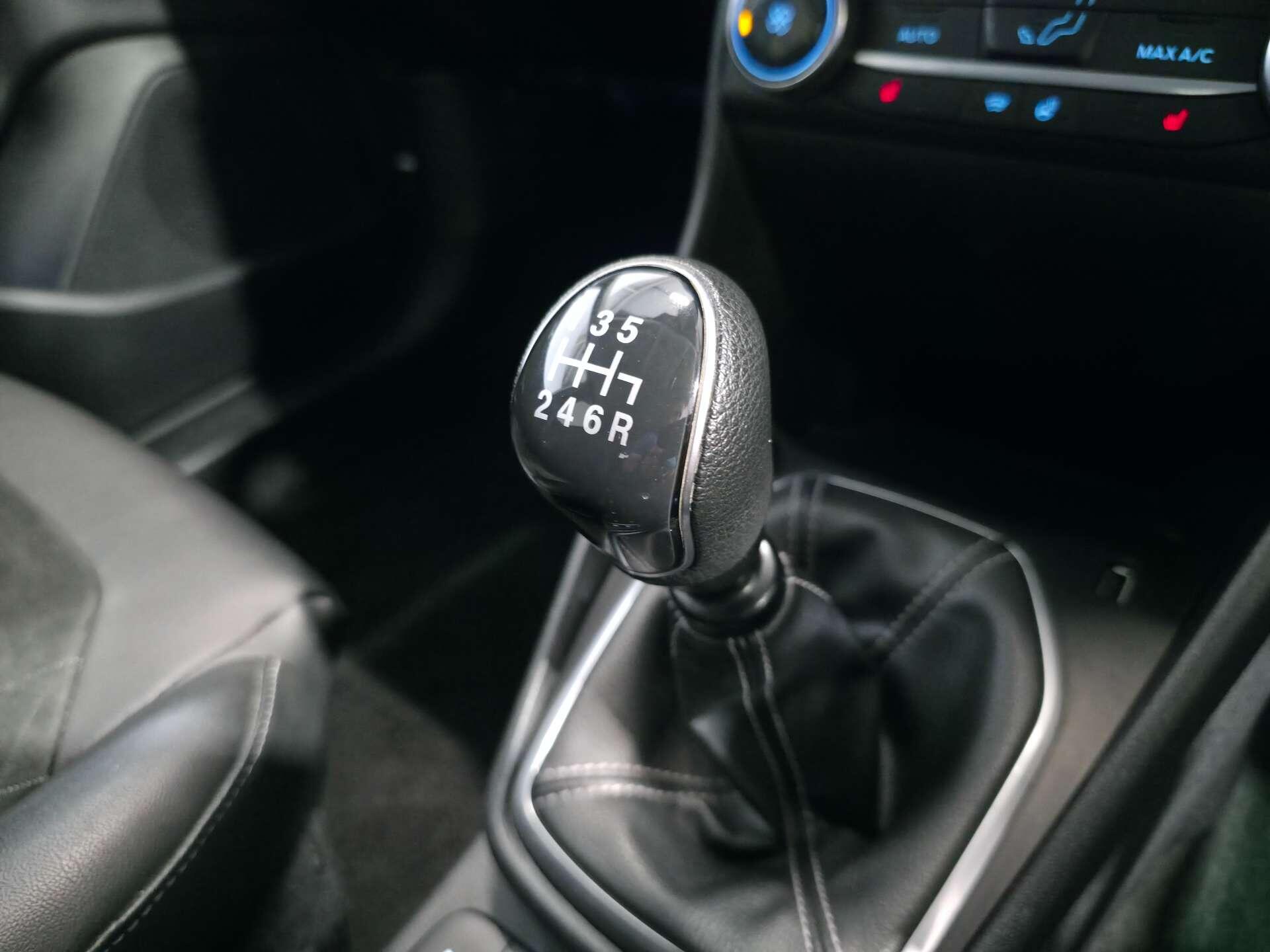 Ford Fiesta view 49