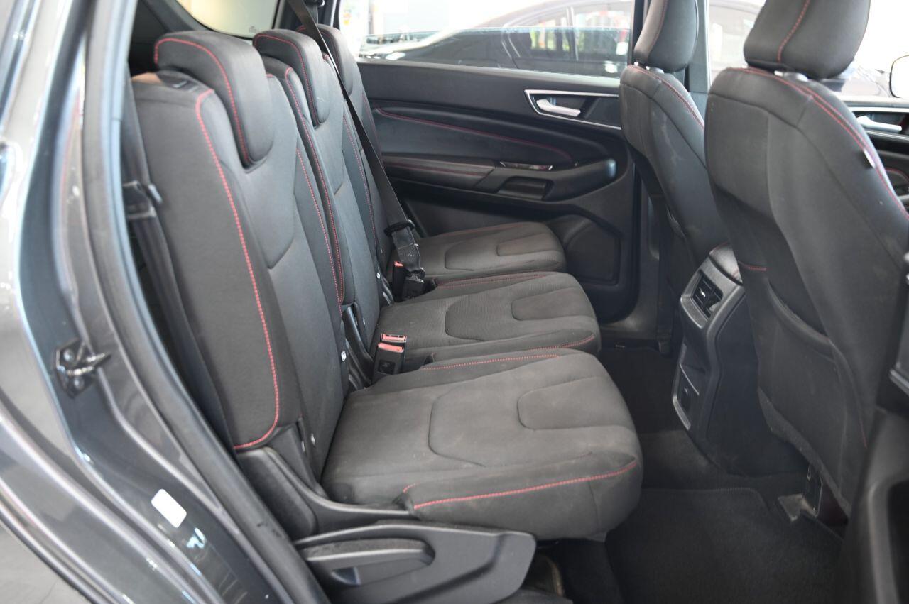 Ford S-Max view 18
