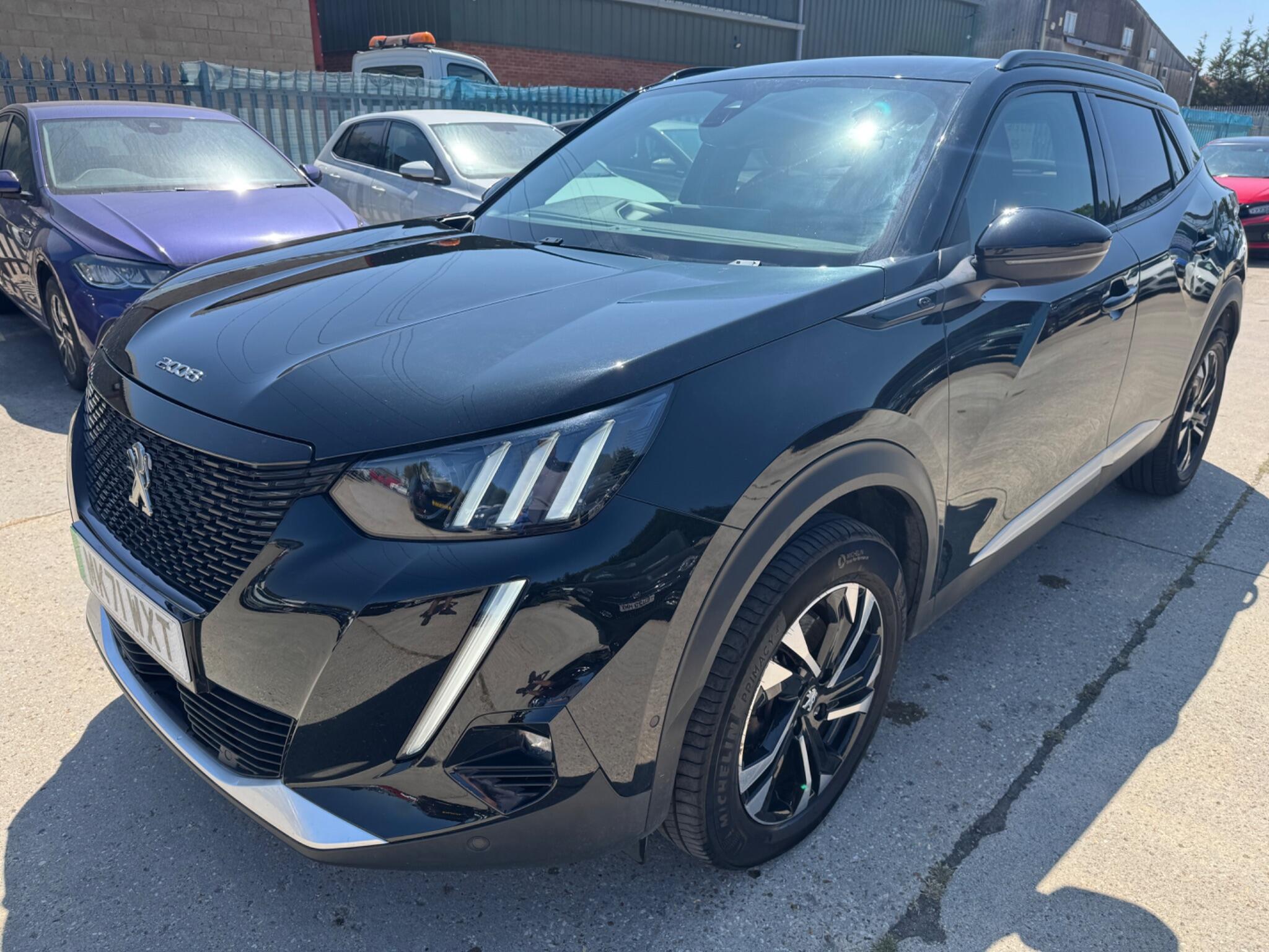 Peugeot E-2008 view 7