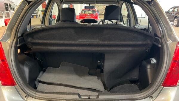 Toyota Yaris view 9