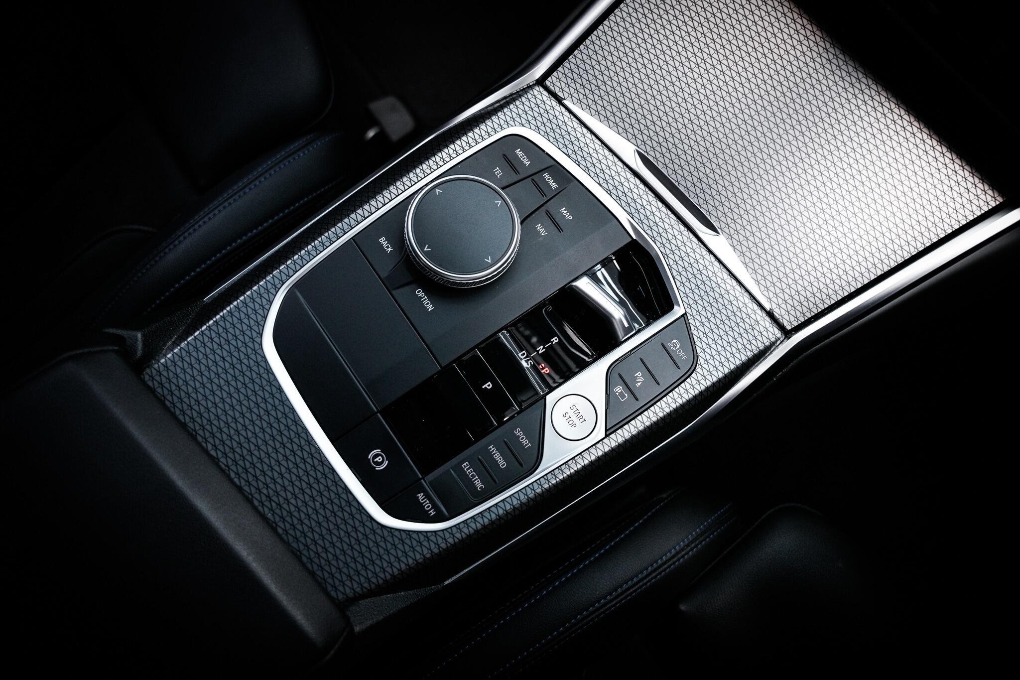 BMW 3 Series view 7