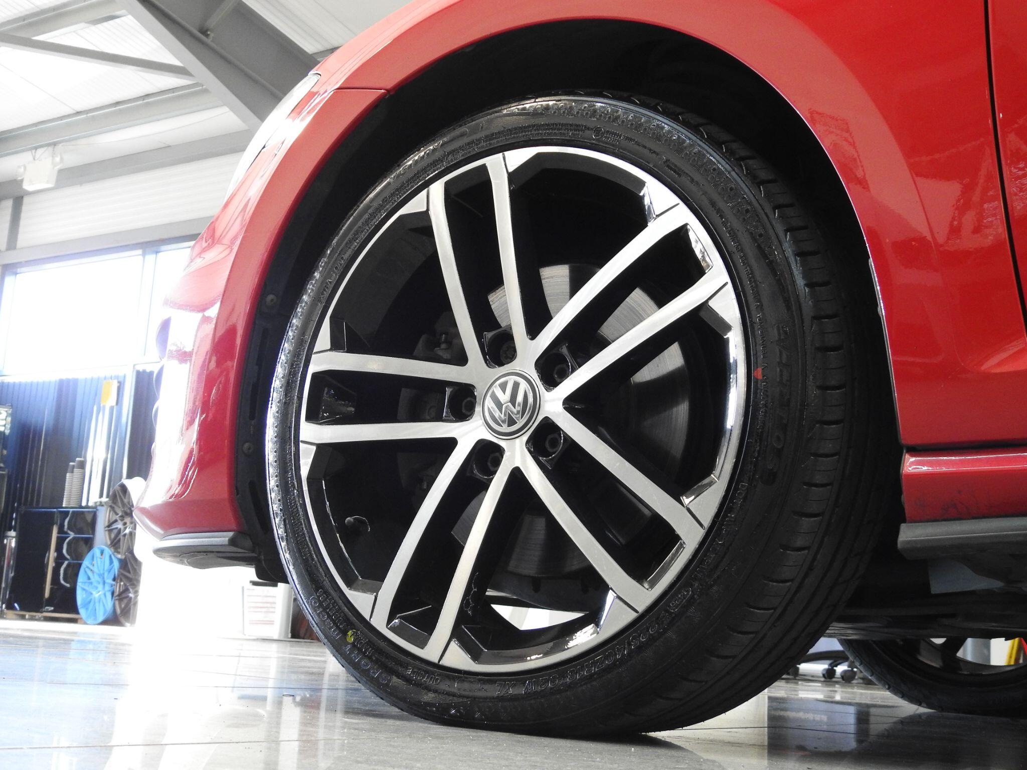 Volkswagen Golf view 20