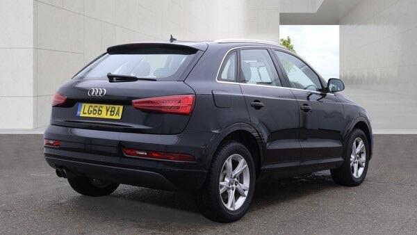 Audi Q3 view 4