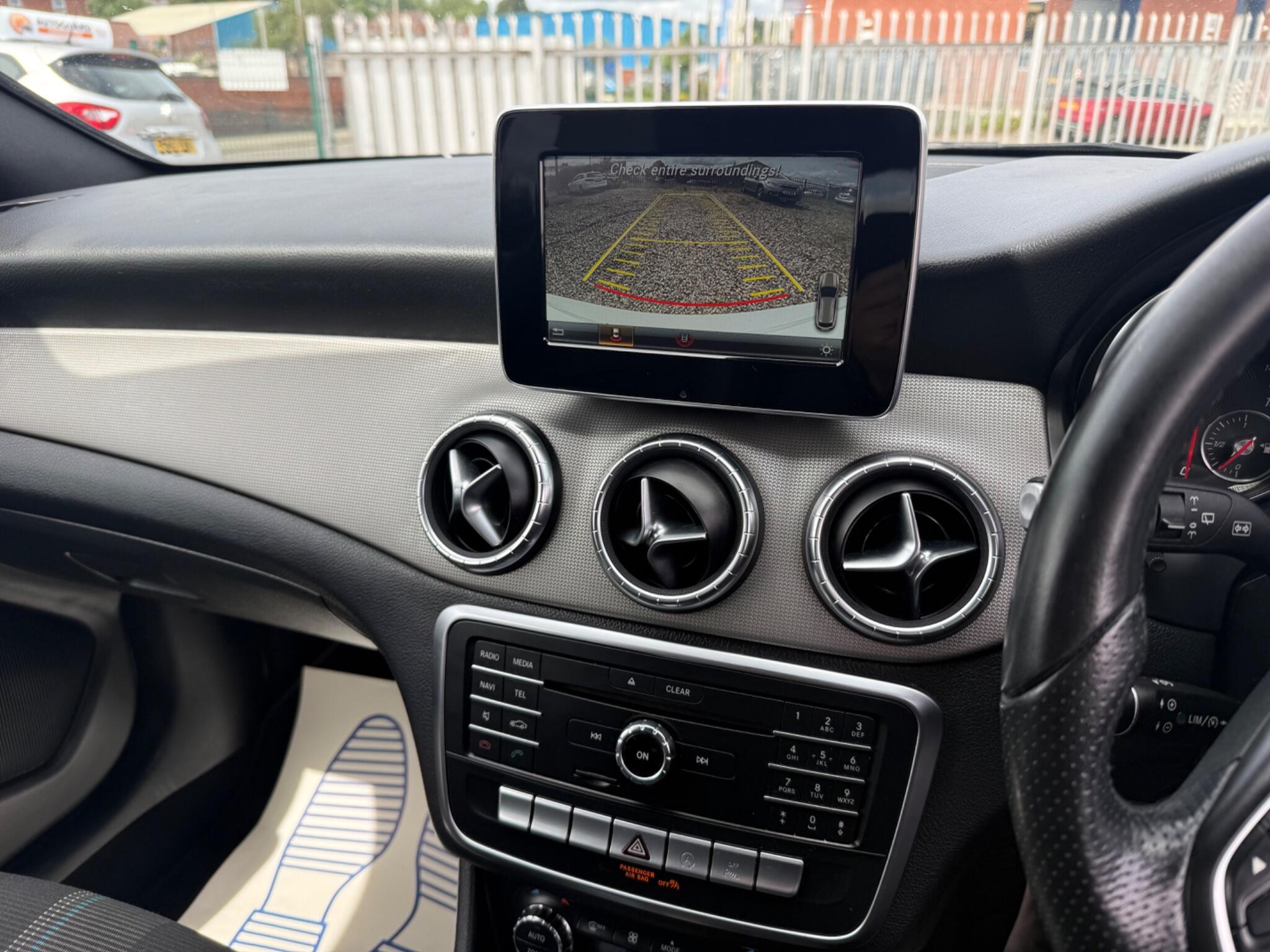 Mercedes-Benz Cla view 30
