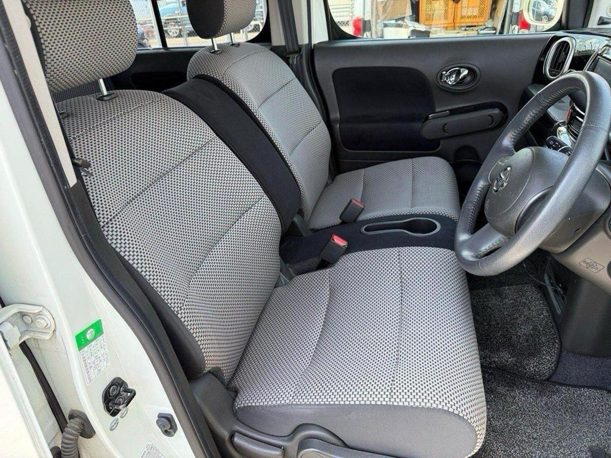 Nissan Cube view 12