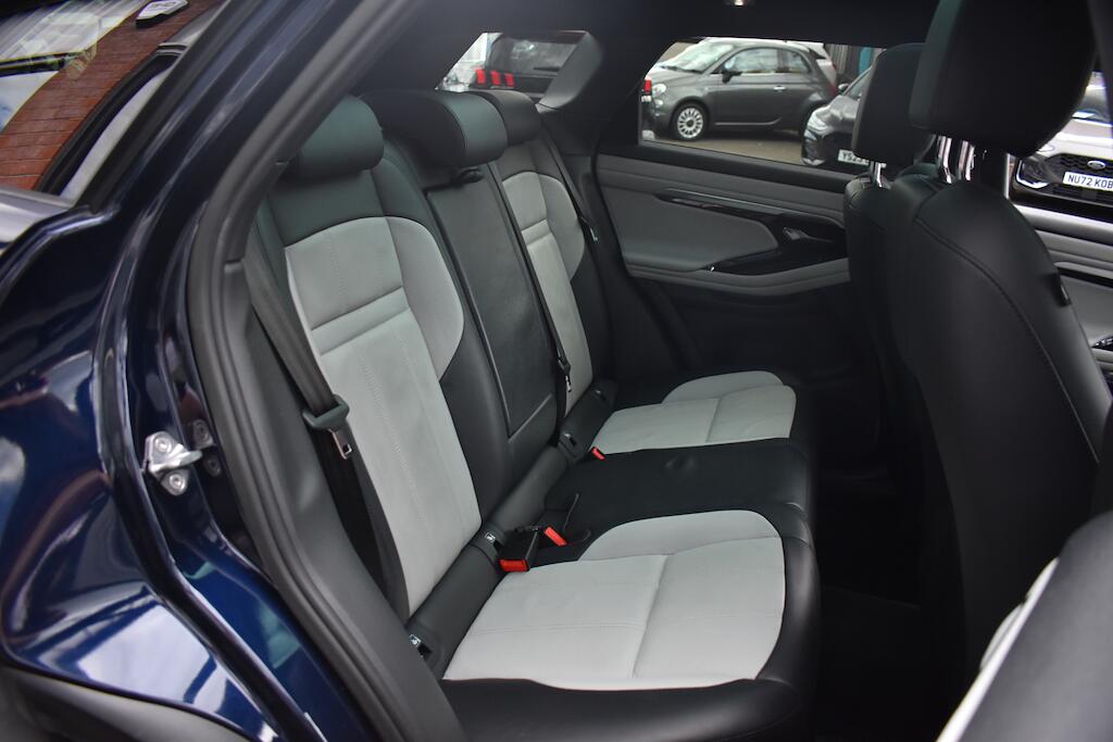 Land Rover Range Rover Evoque view 32