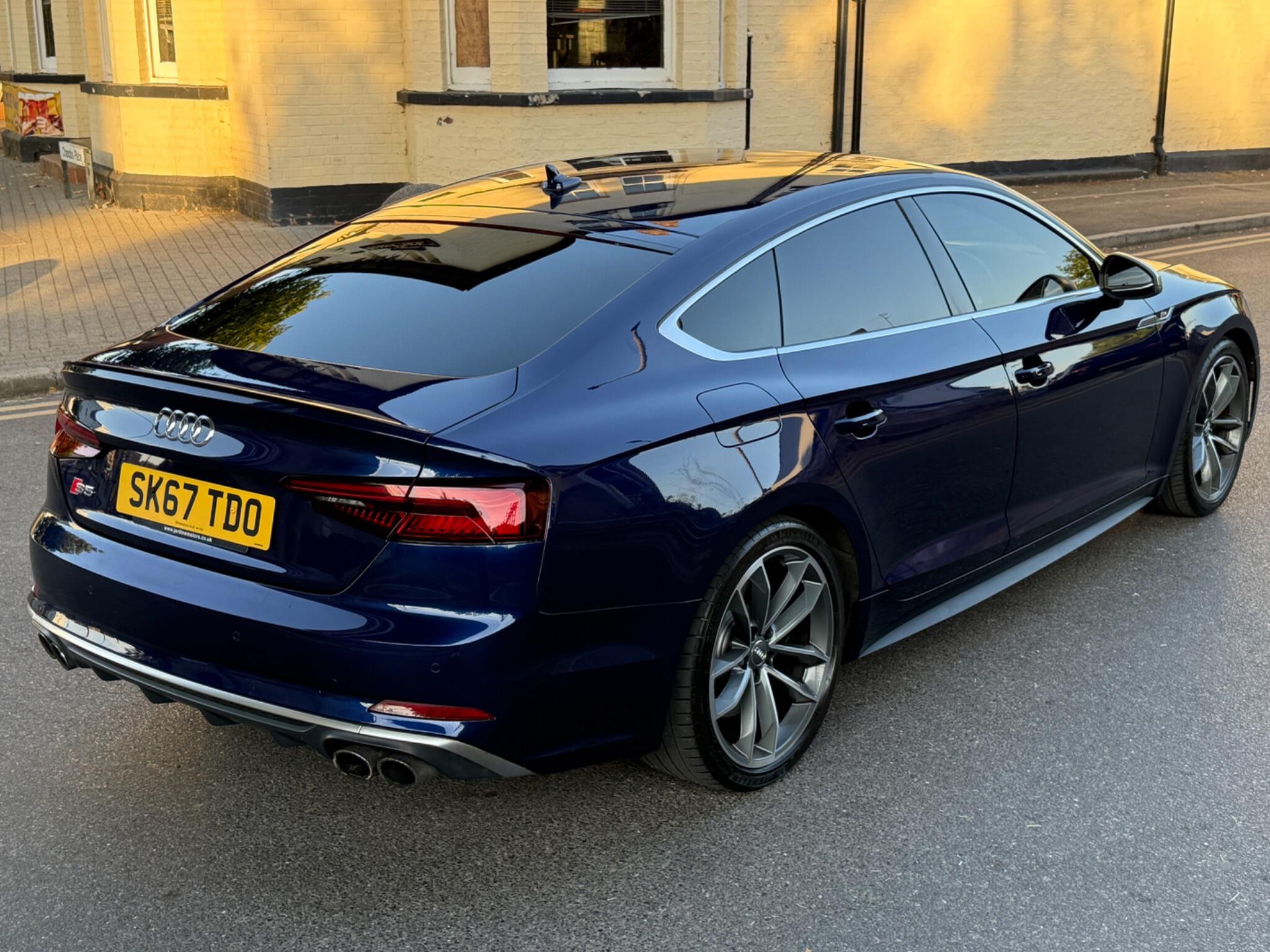 Audi S5 - Image 18