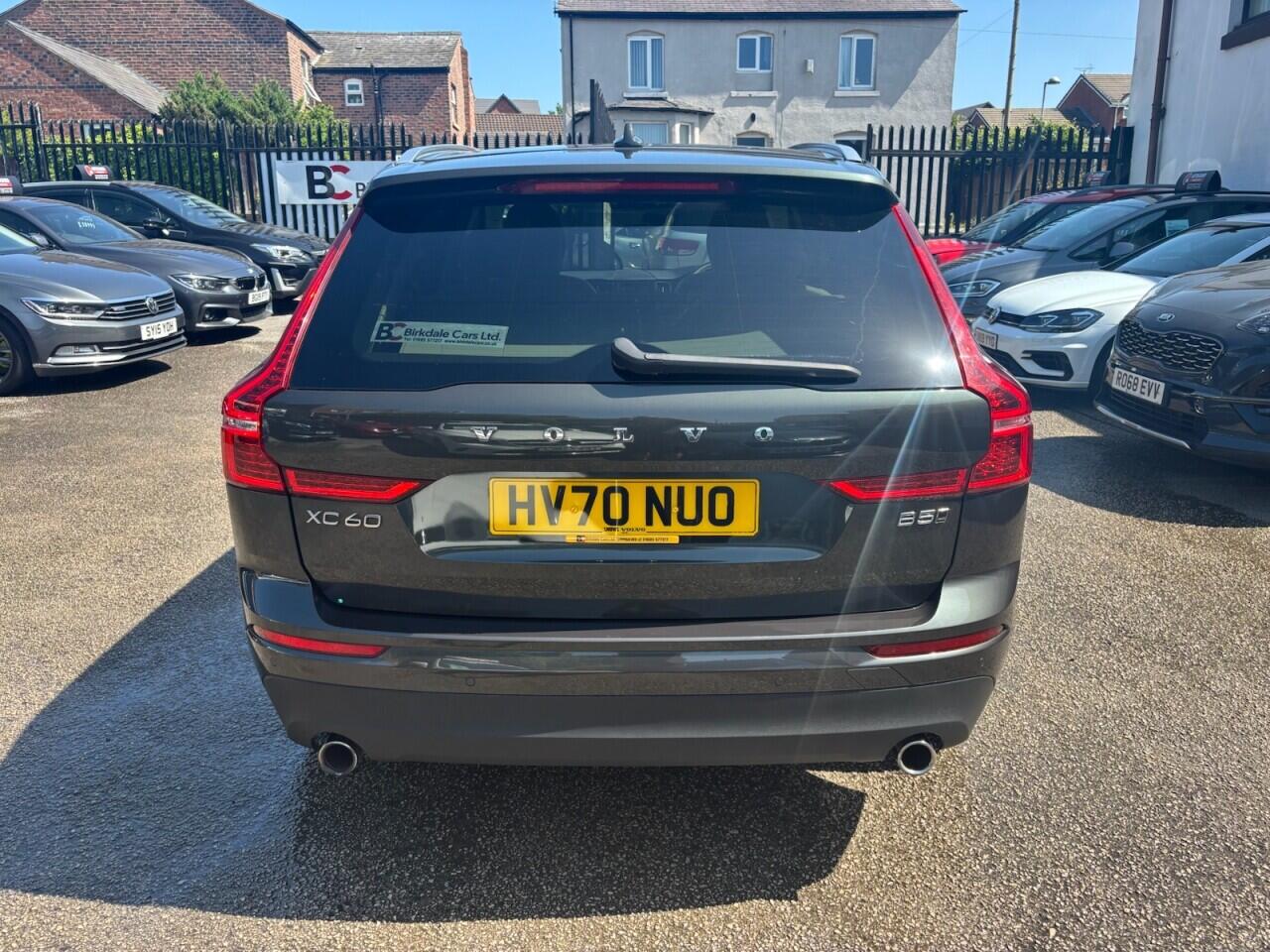 Volvo XC60 view 5