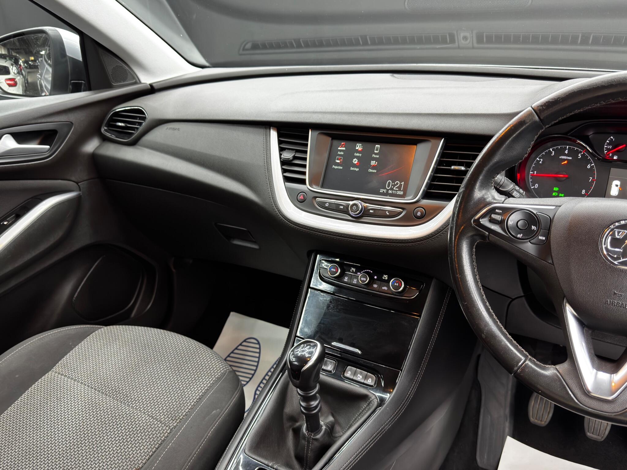 Vauxhall Grandland X view 21