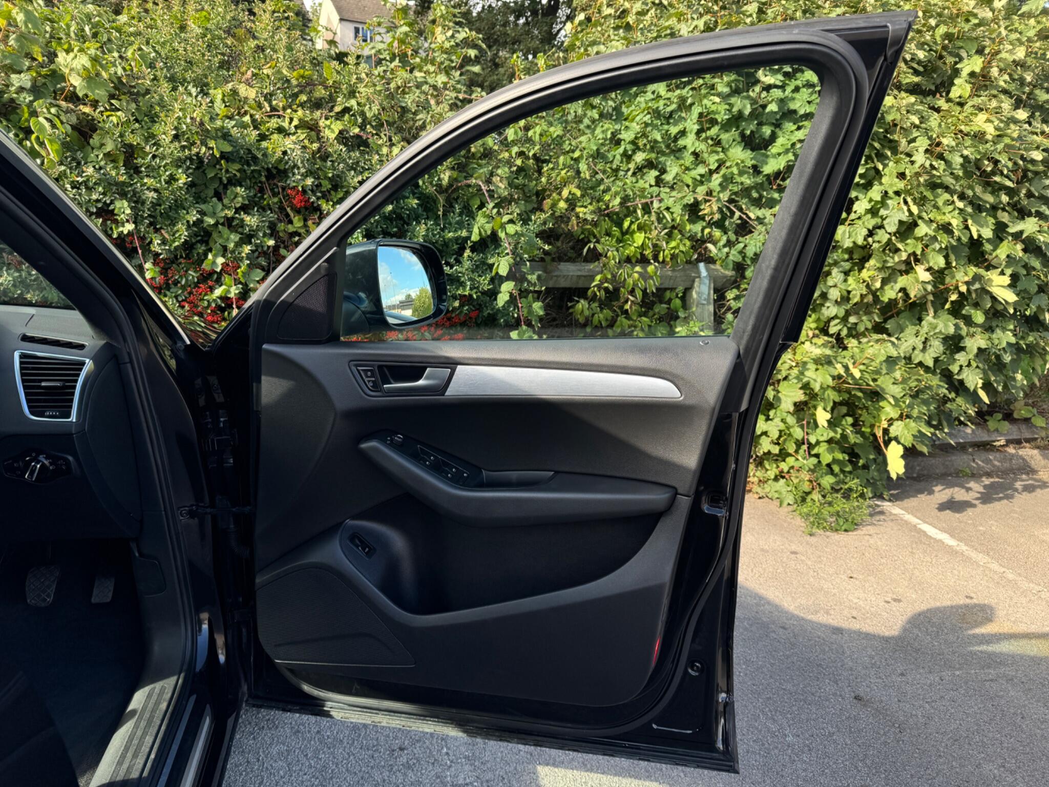 Audi Q5 view 35