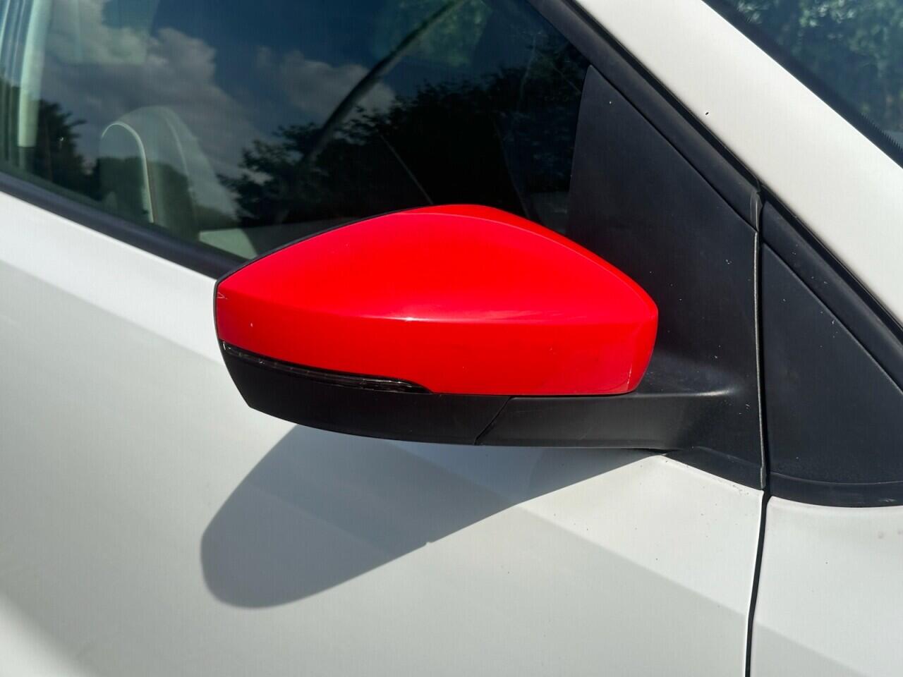 Volkswagen Polo view 14