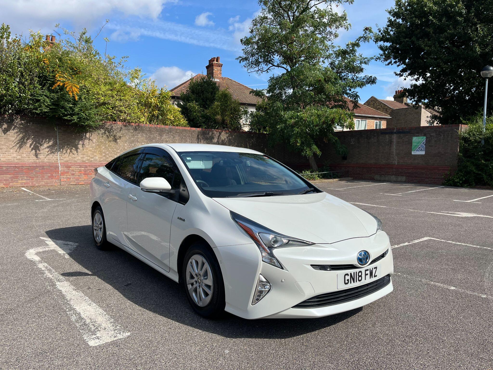 Toyota Prius main image