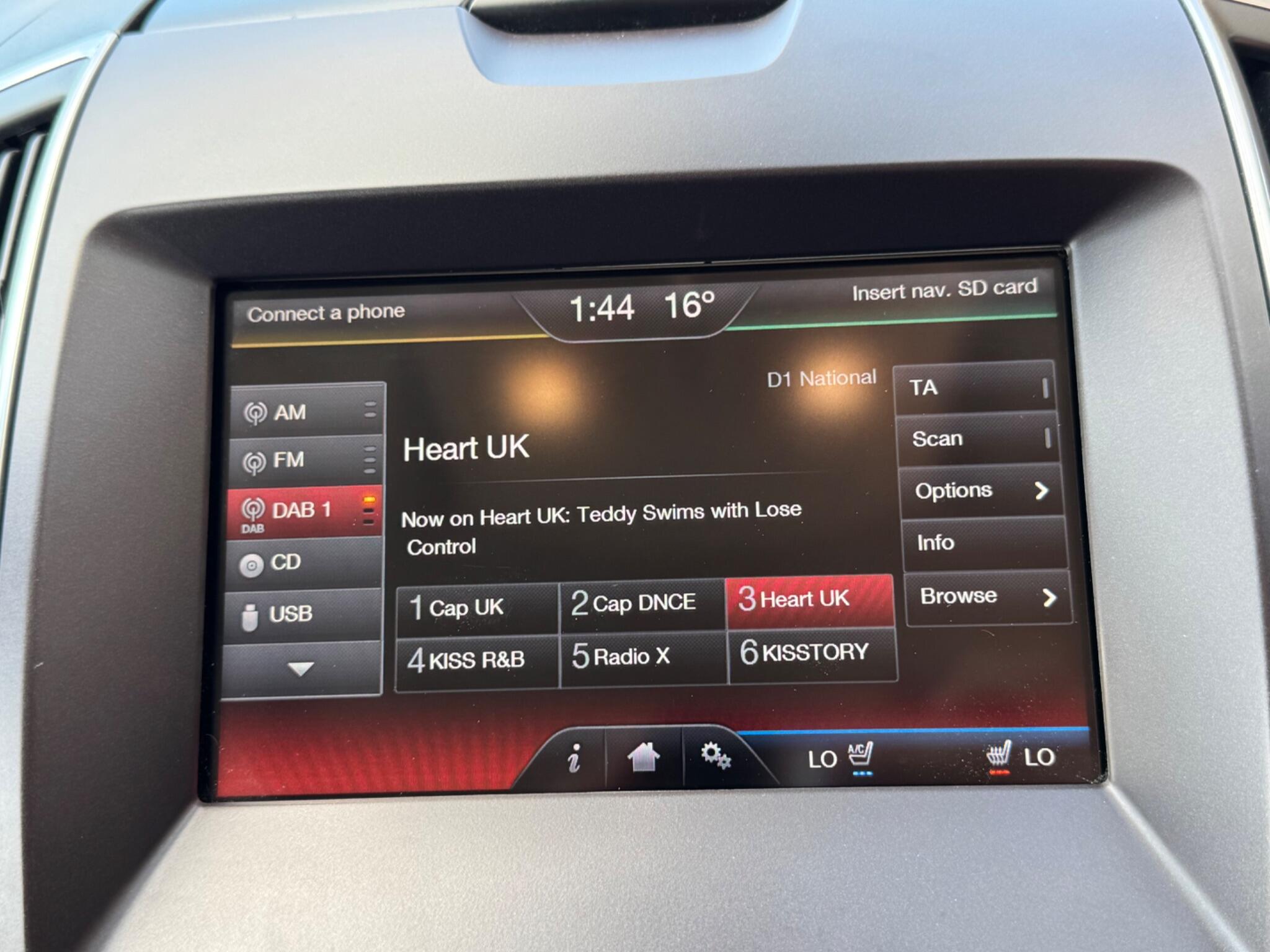 Ford Edge view 29
