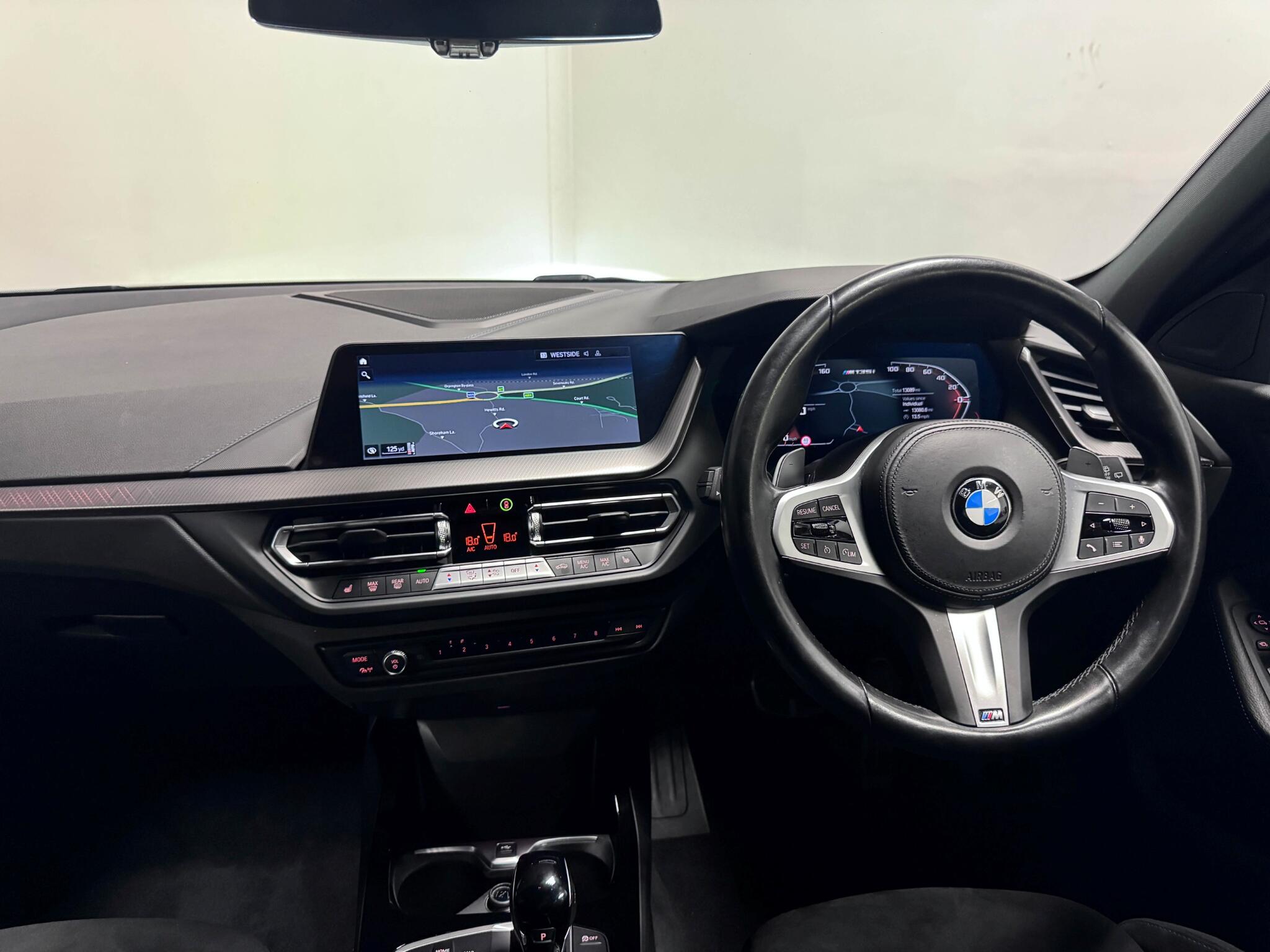 BMW 1 Series view 29