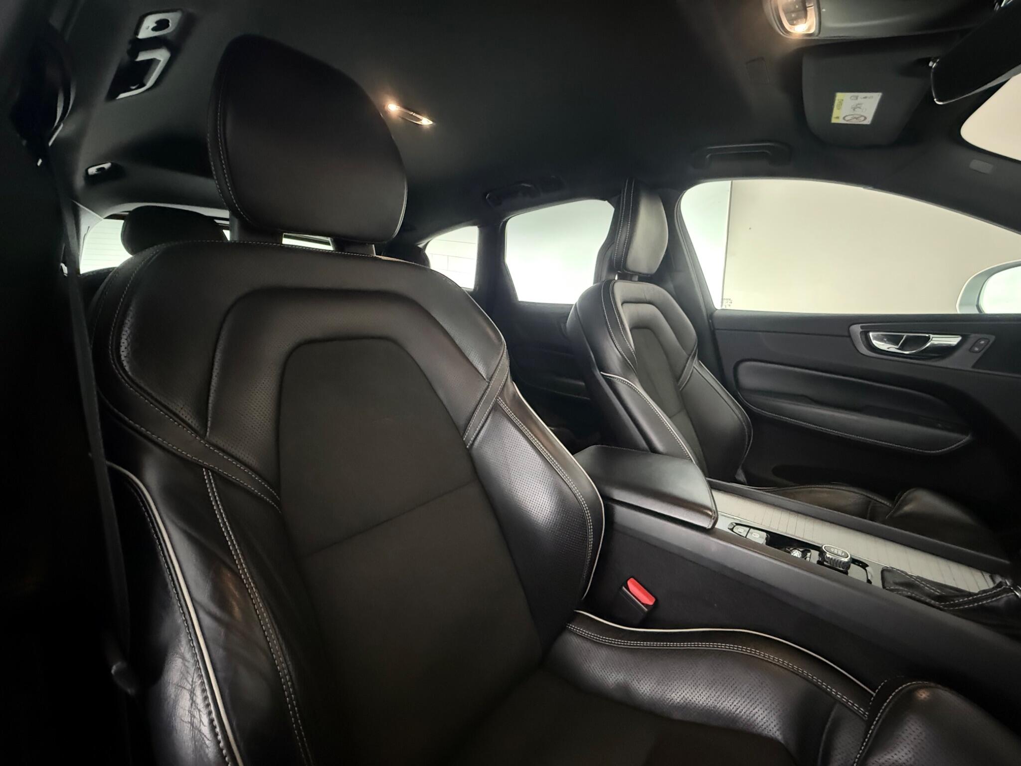 Volvo XC60 view 26