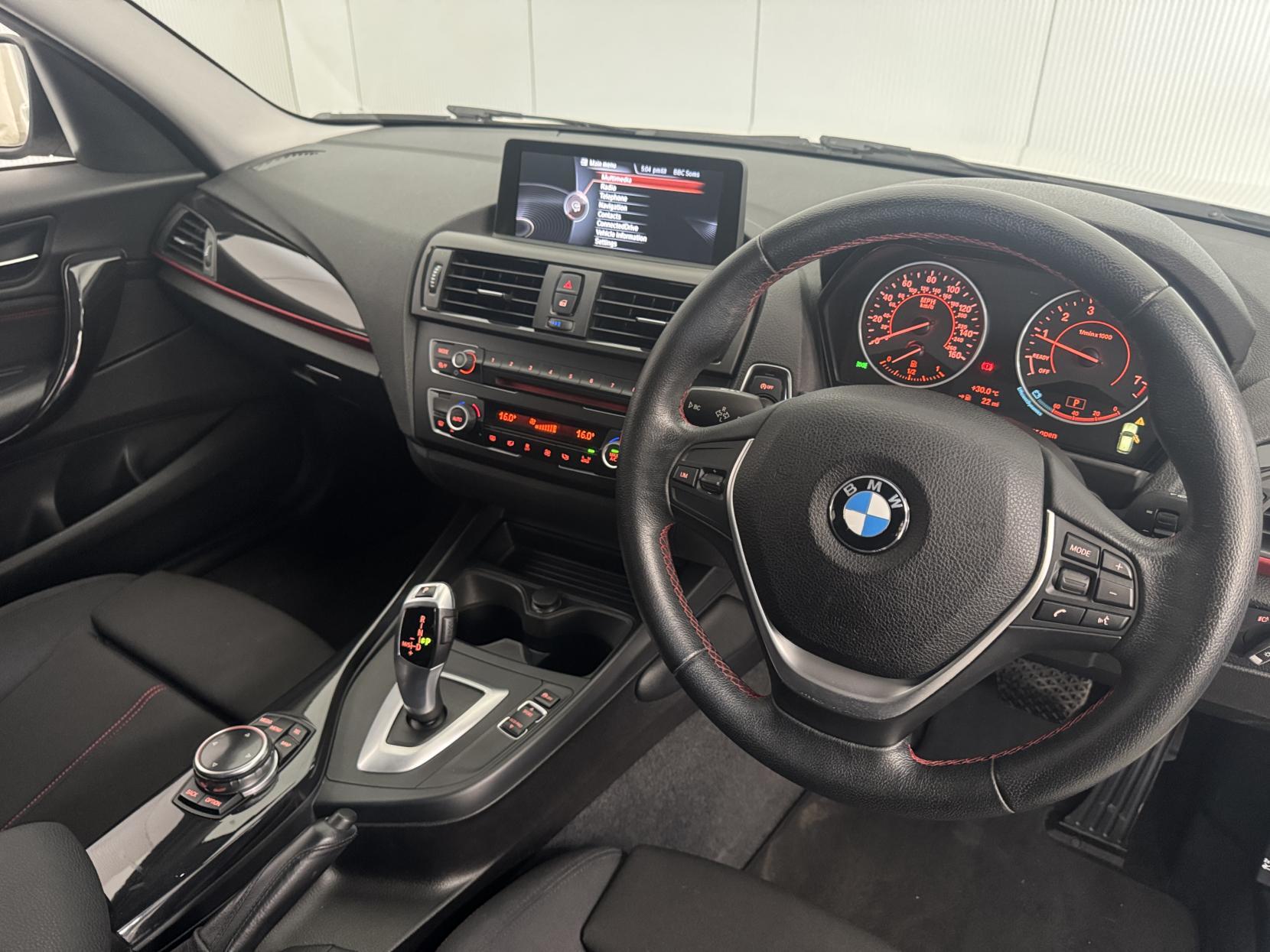 BMW 1 Series view 50