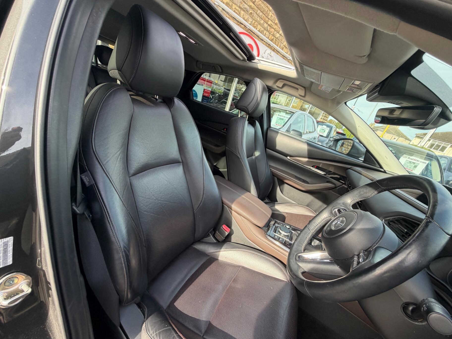 Mazda CX-30 view 15