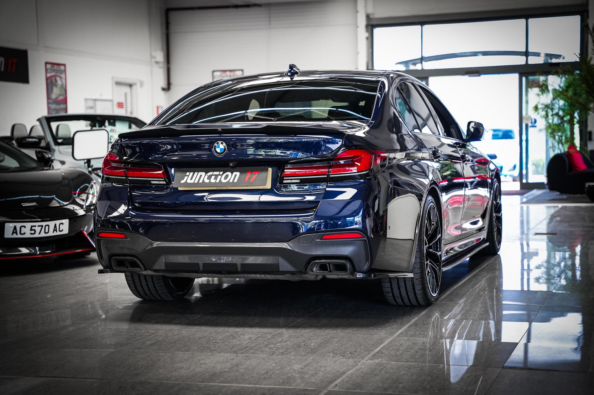 BMW 5 Series view 16