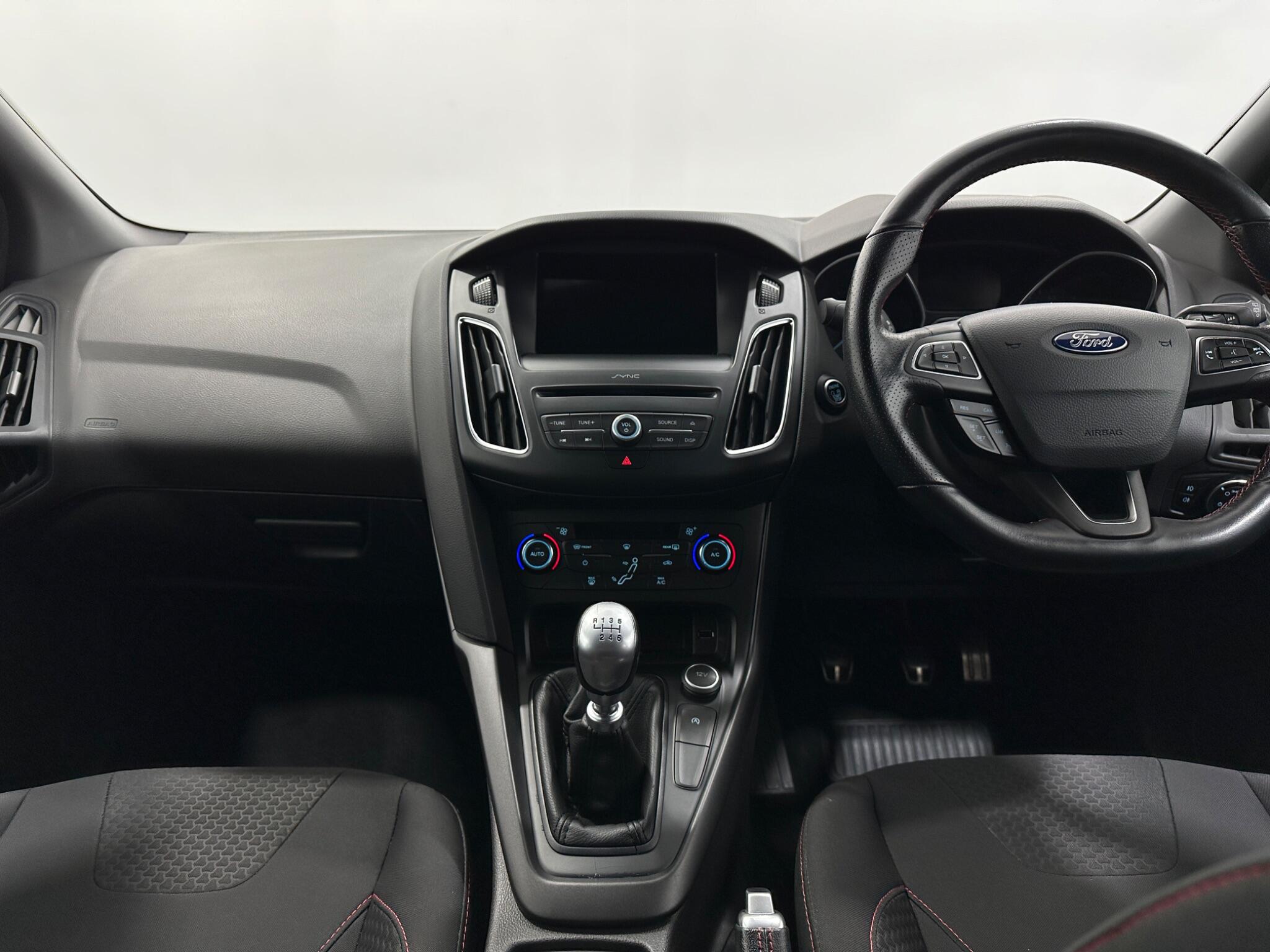 Ford Focus view 20