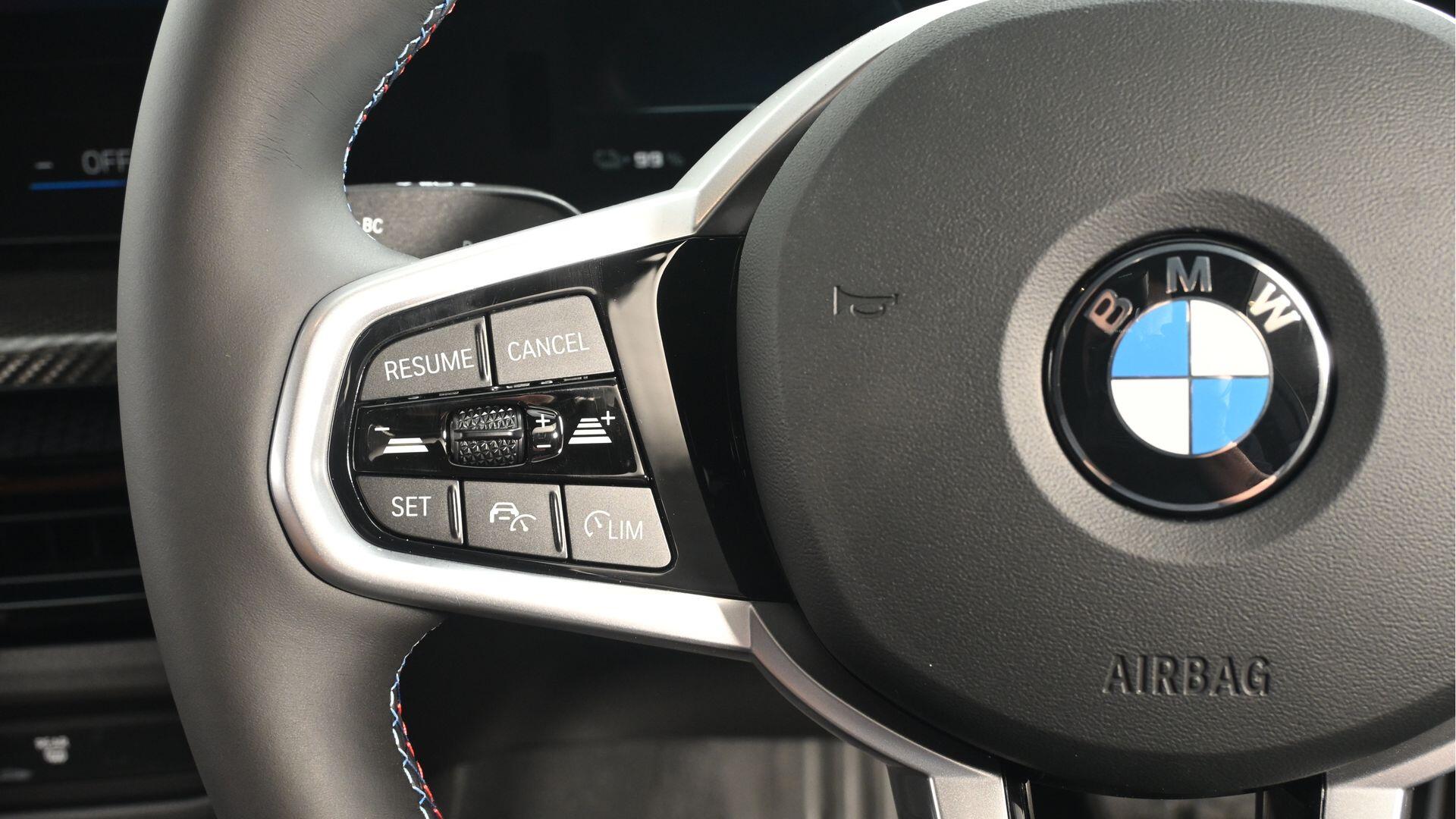 BMW i4 view 27