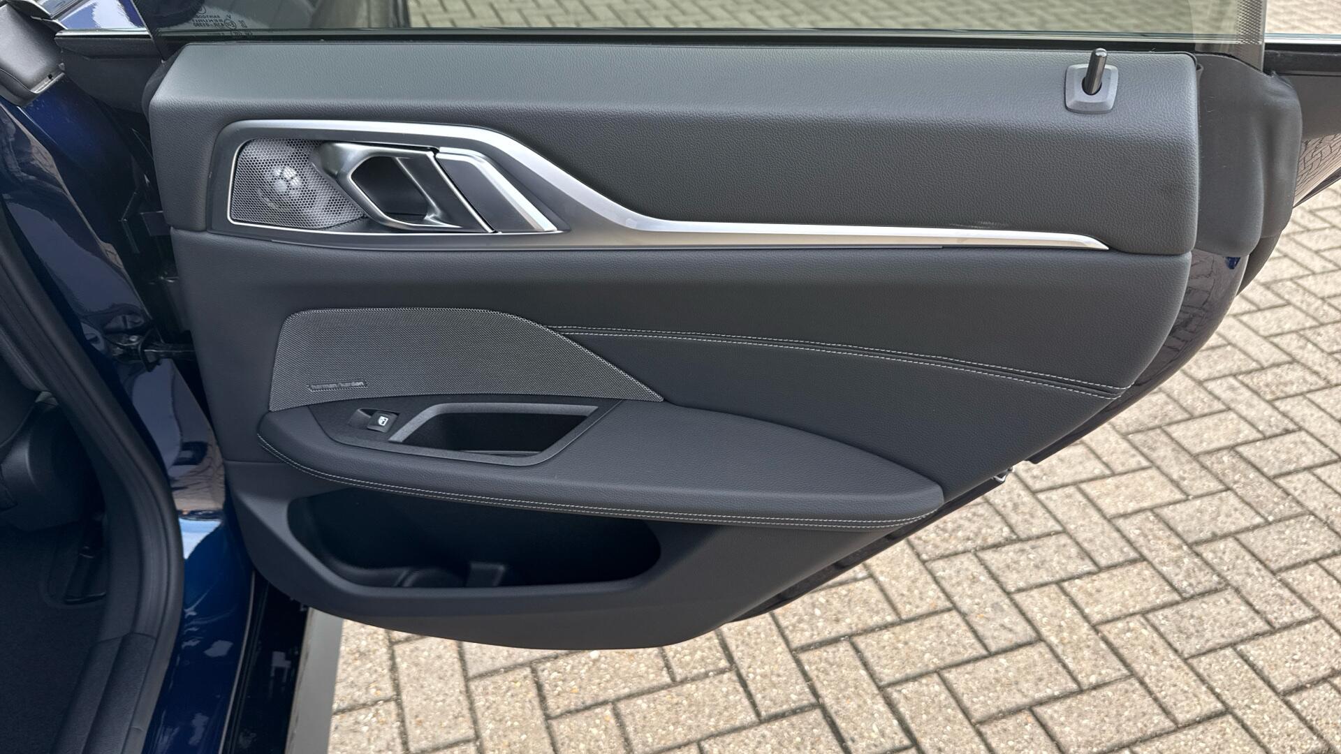 BMW i4 view 37
