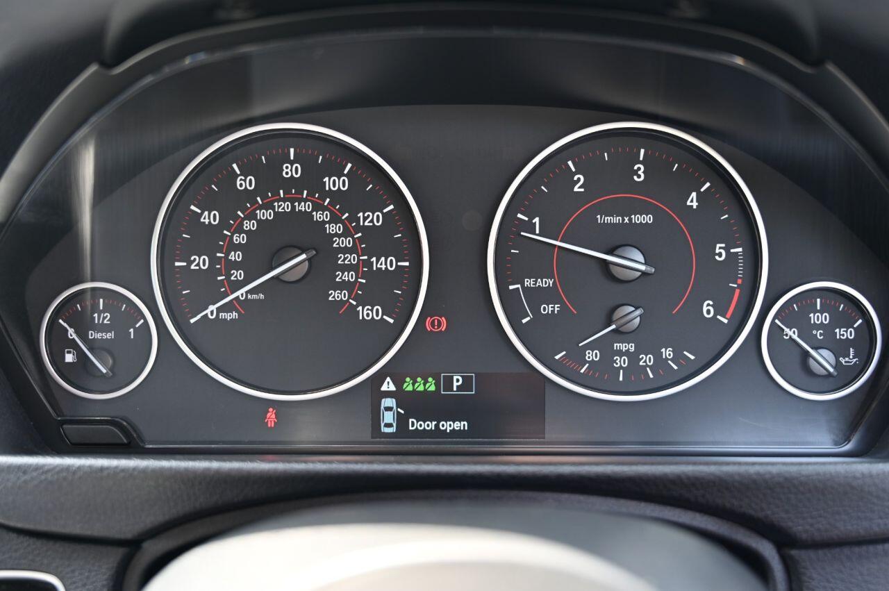 BMW 3 Series view 22