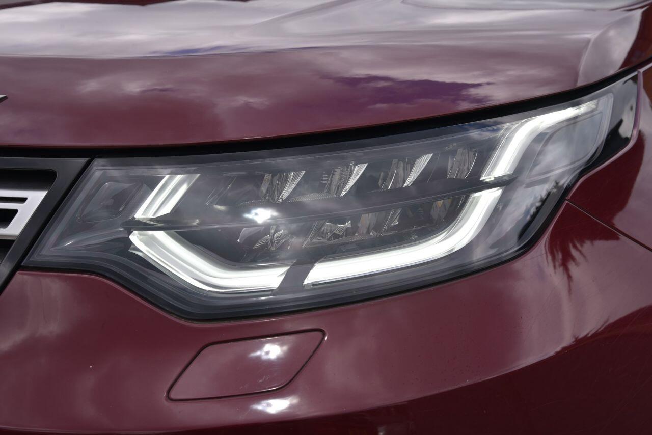 Land Rover Discovery view 11