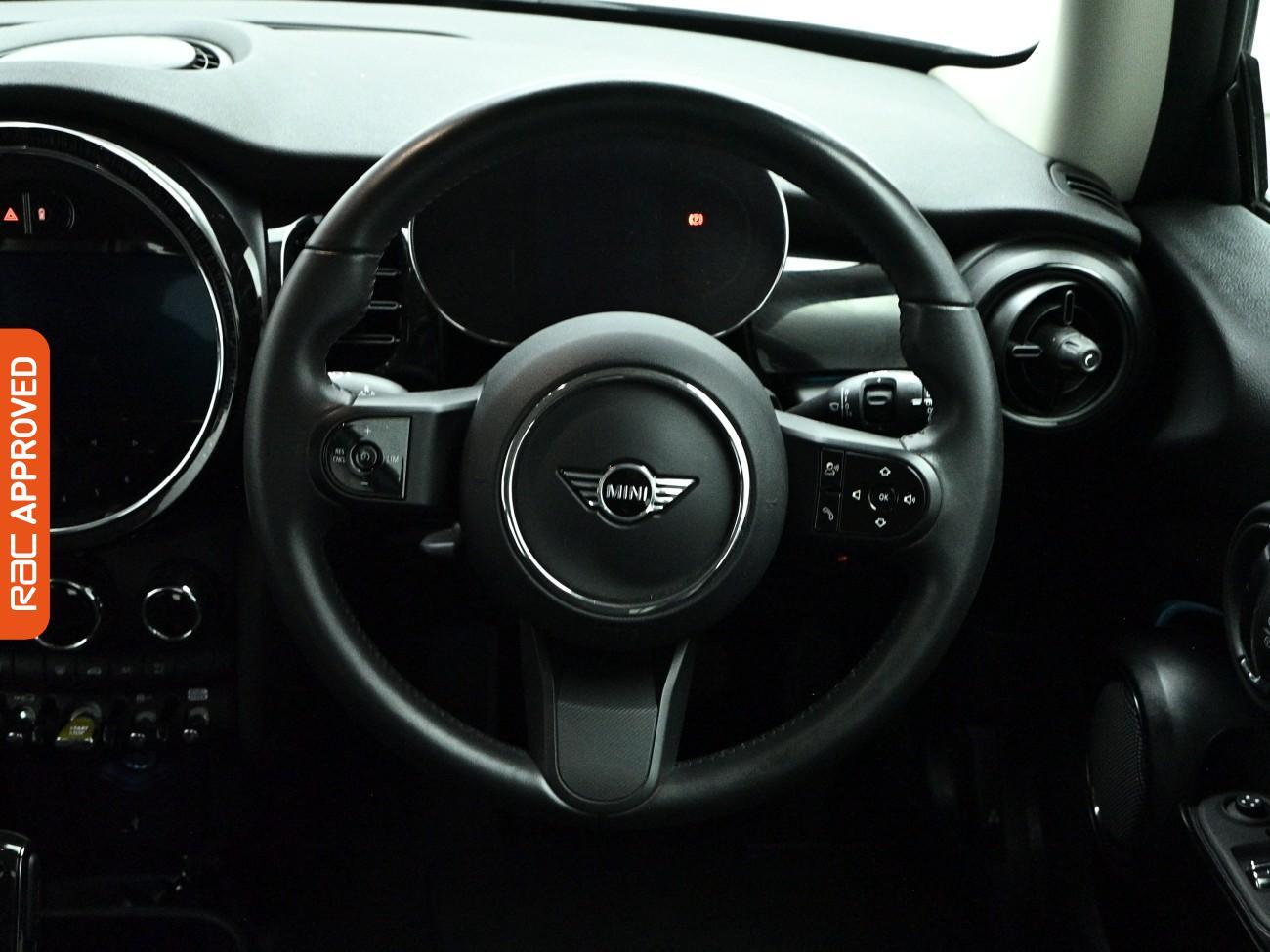 Mini Hatch view 10