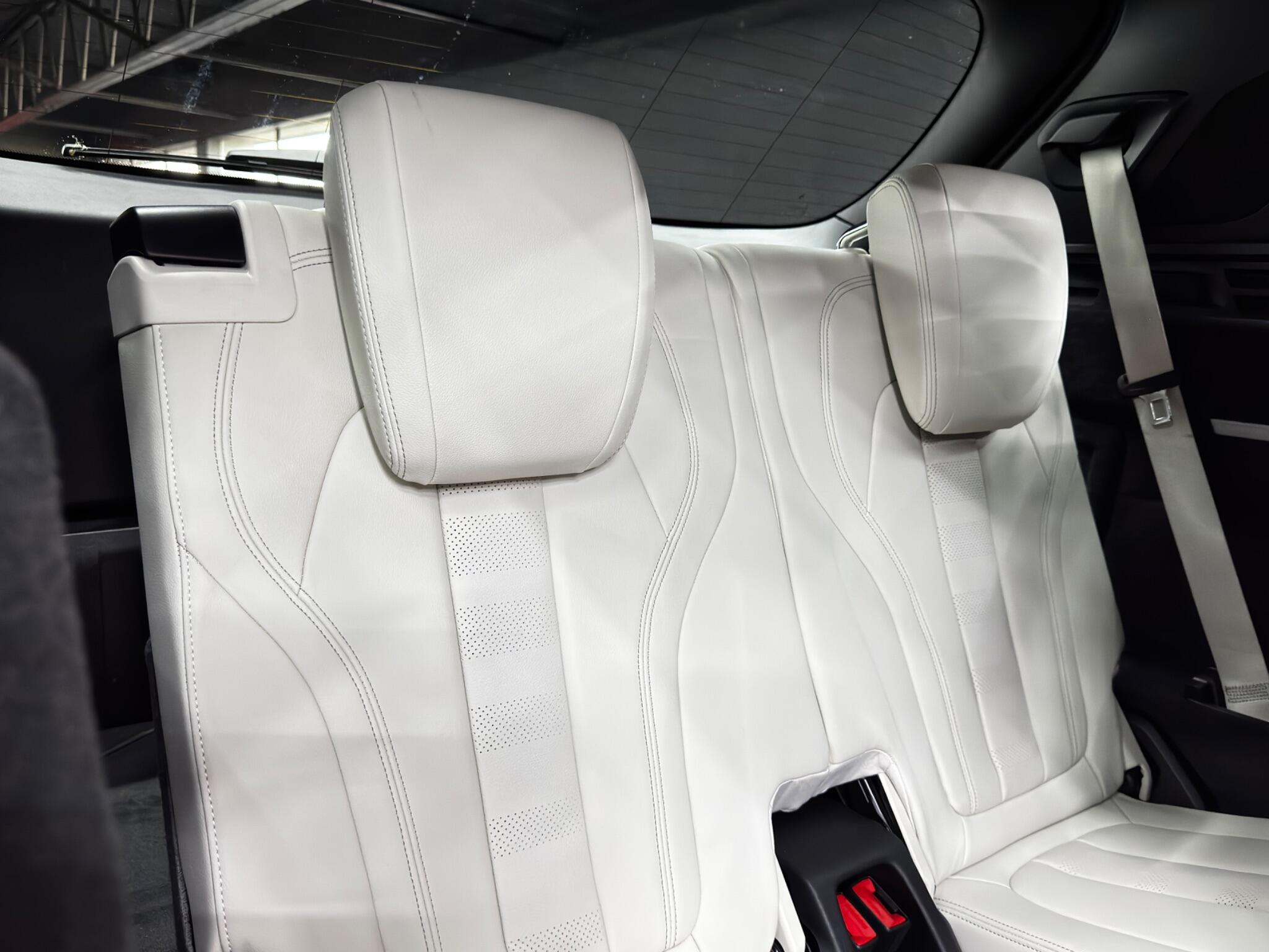 BMW X5 view 18