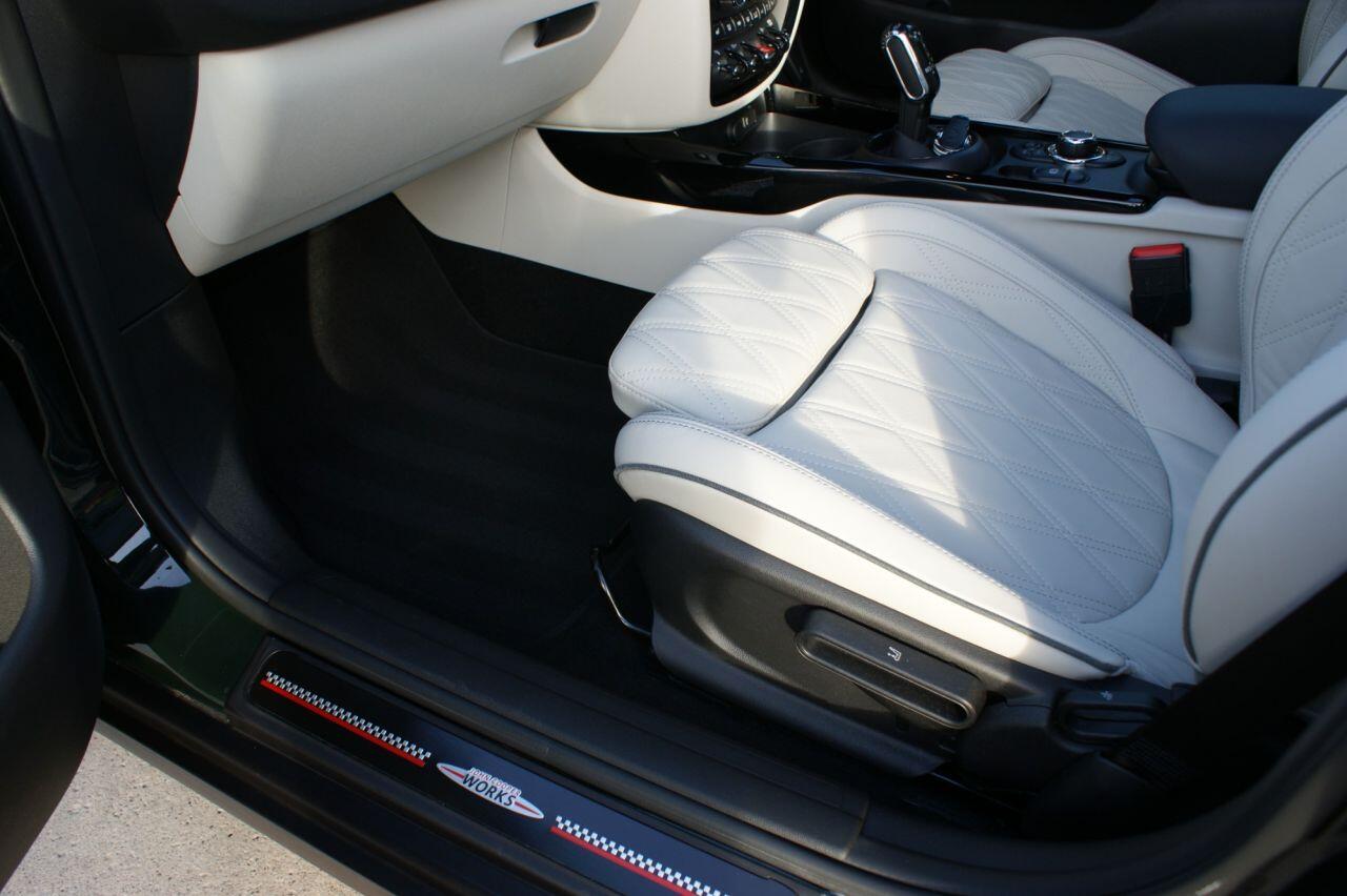 Mini Clubman view 30