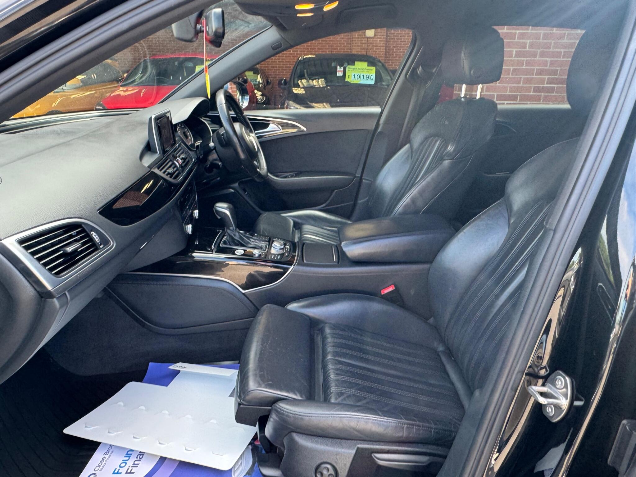 Audi A6 Avant view 7
