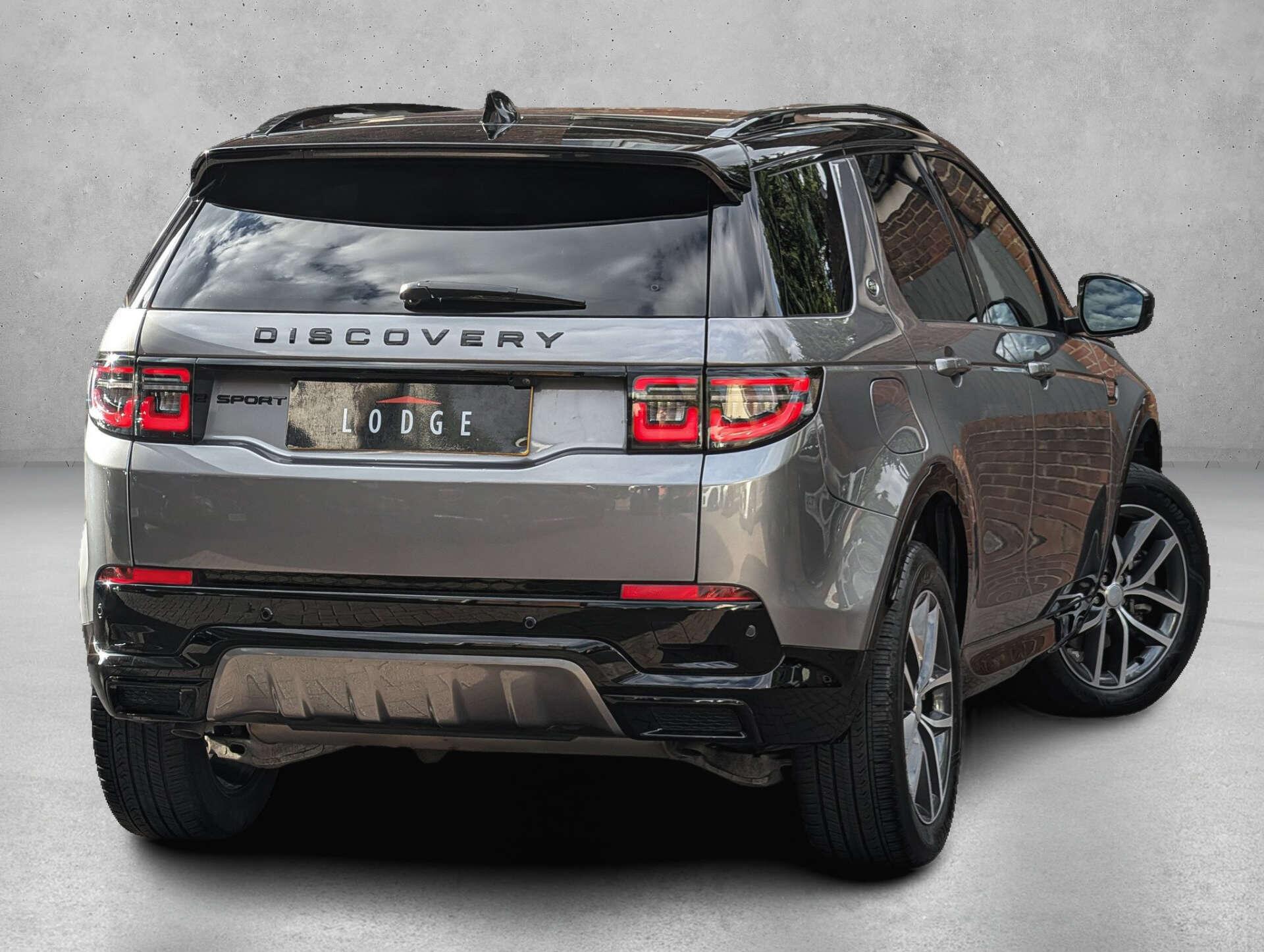 Land Rover Discovery Sport view 7