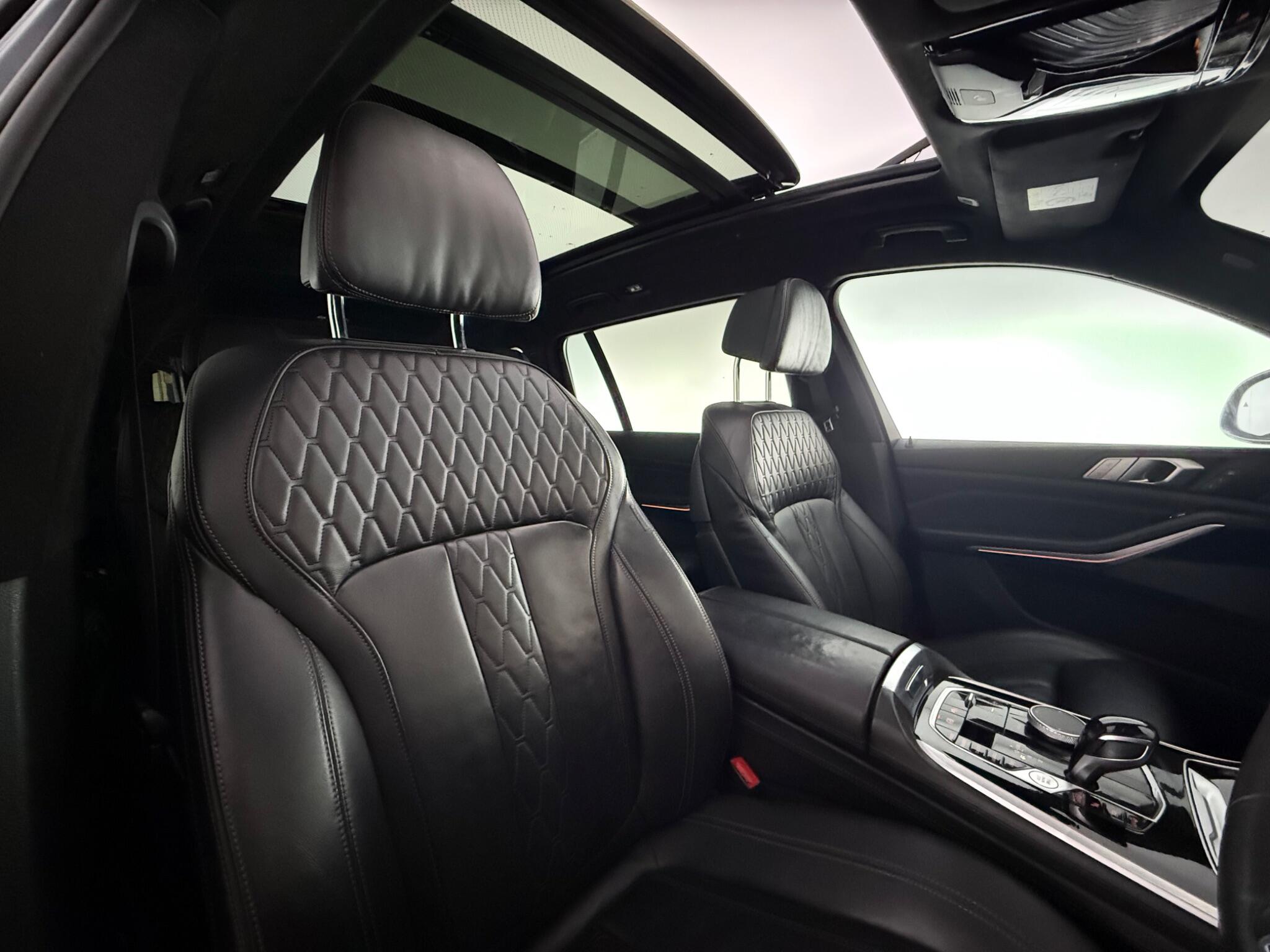 BMW X7 view 41