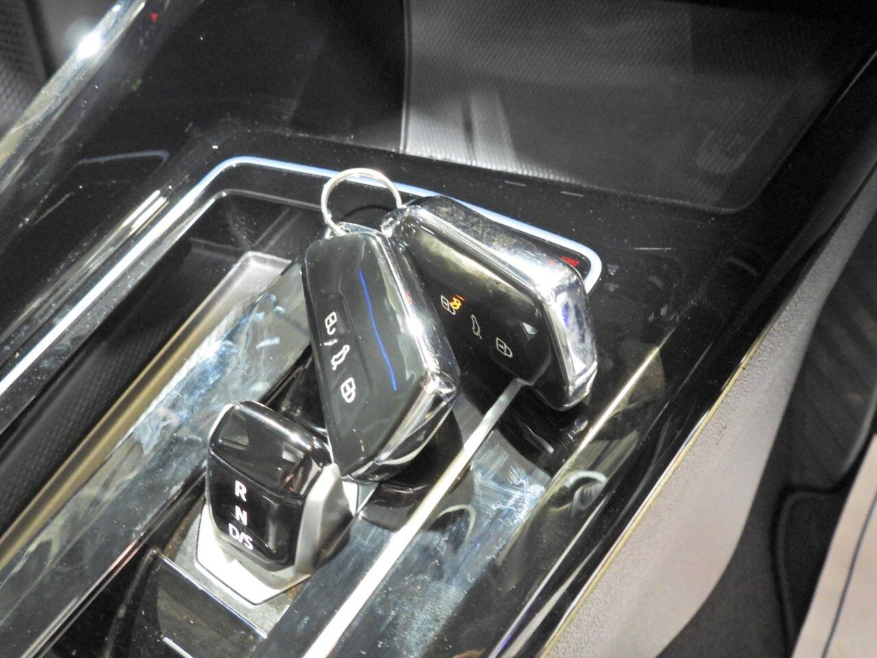 Volkswagen Golf view 50