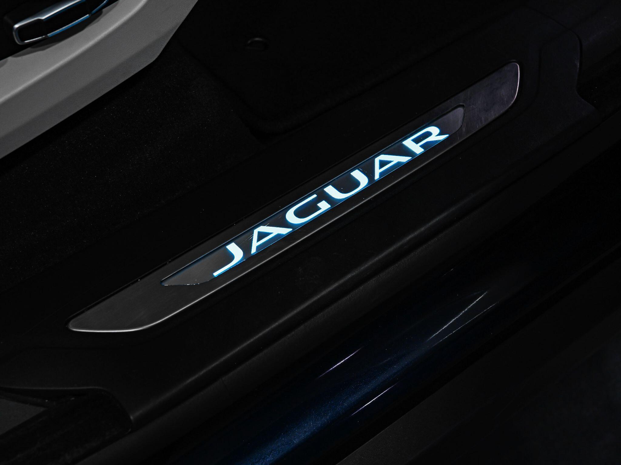 Jaguar F-Pace view 29